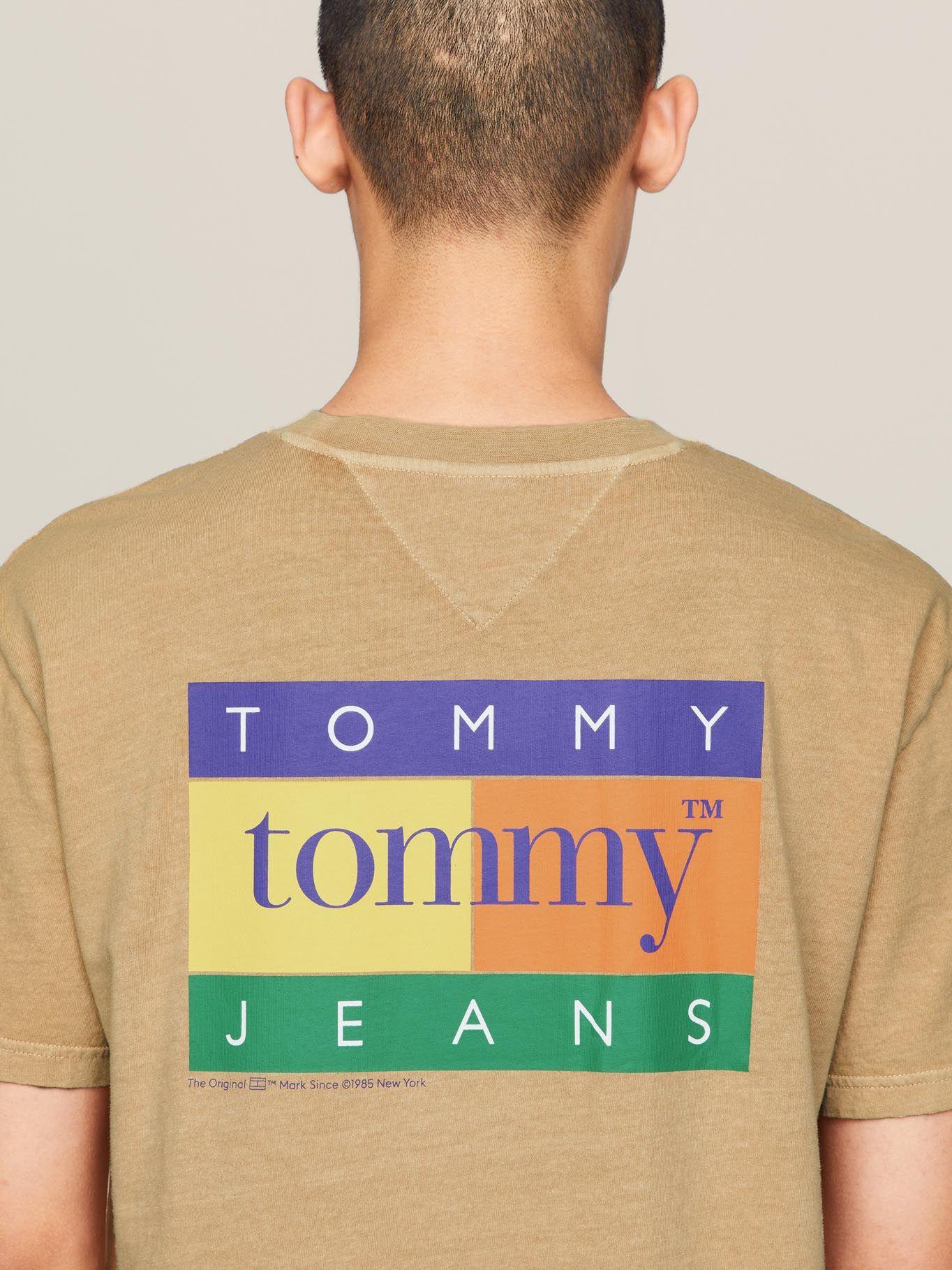 Polera Summer Flag Regular Fit Café Tommy Jeans-3