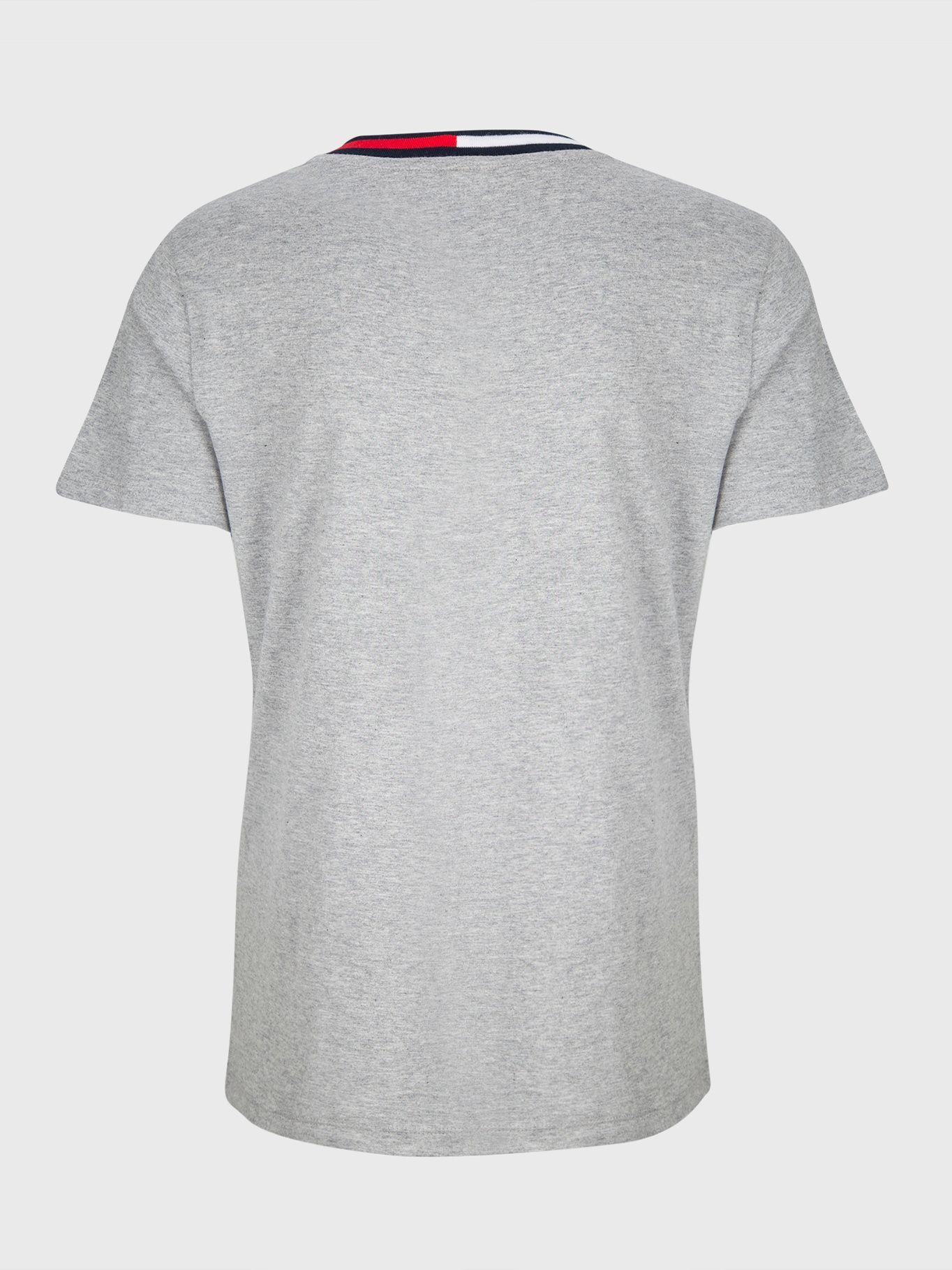 Polera Classics Graphic V-Neck Gris Tommy Hilfiger-1