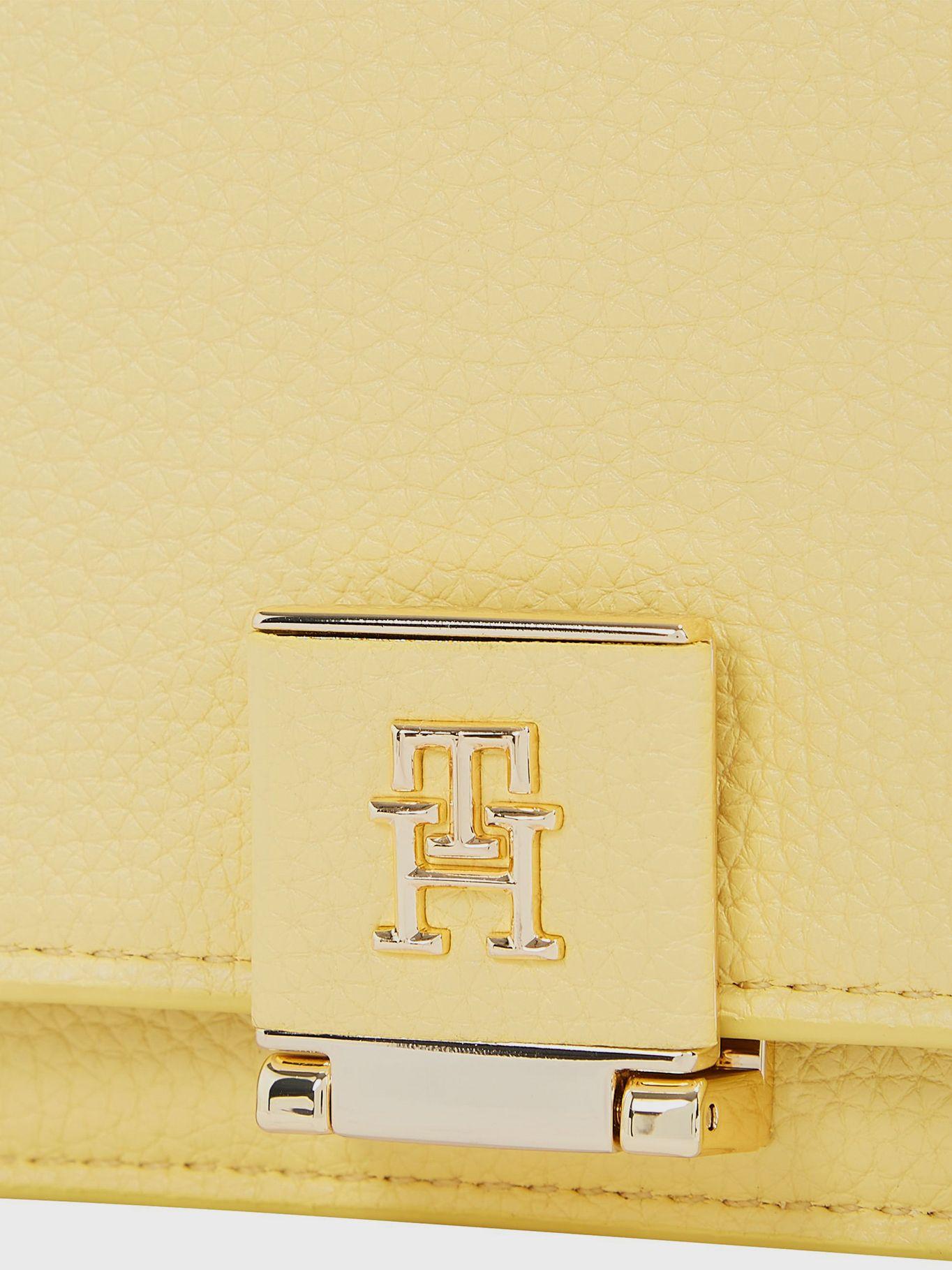 Bandolera Con Monograma Th Amarillo Tommy Hilfiger-2