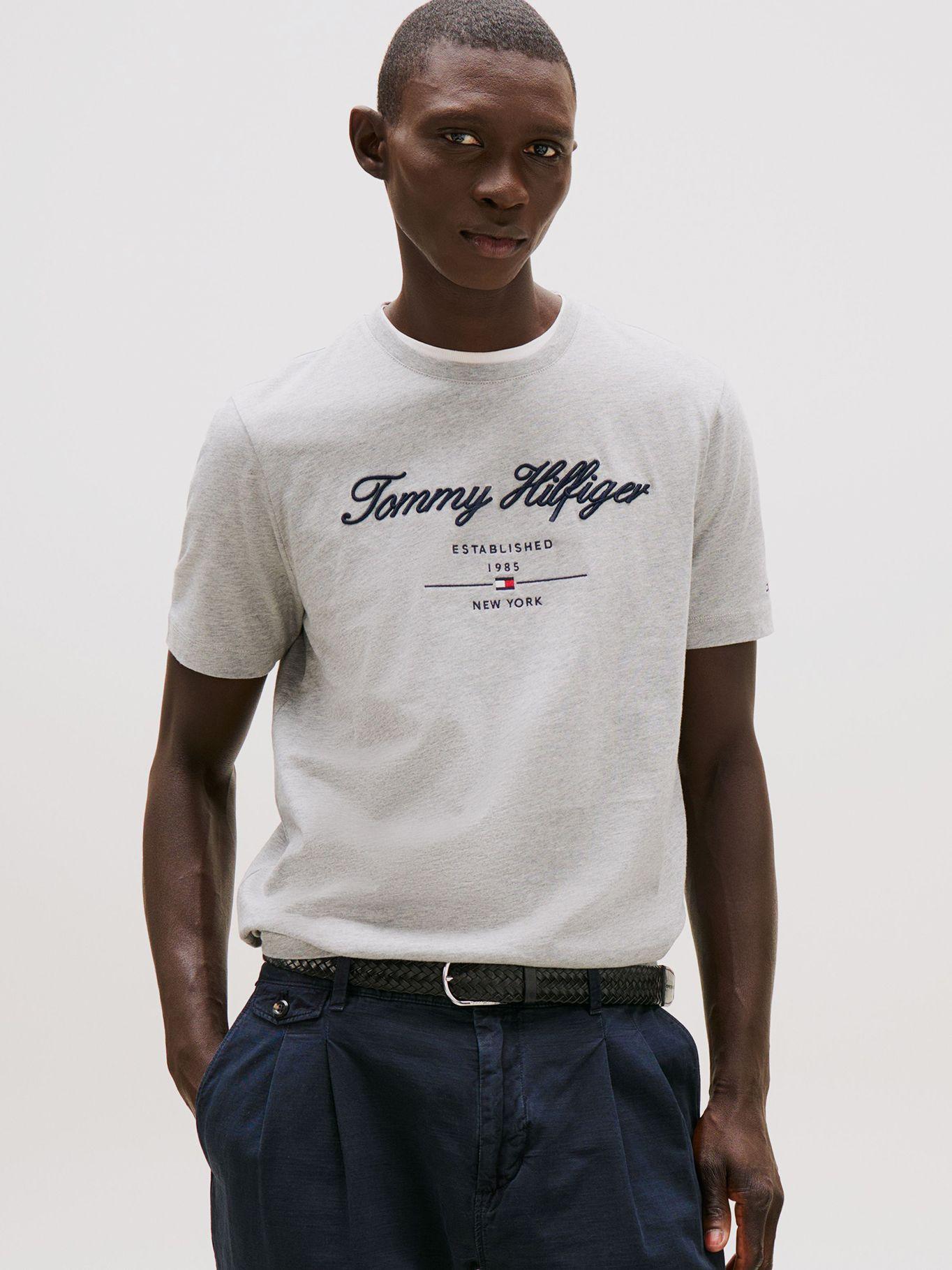 Polera Con Script Logo Gris Tommy Hilfiger-0