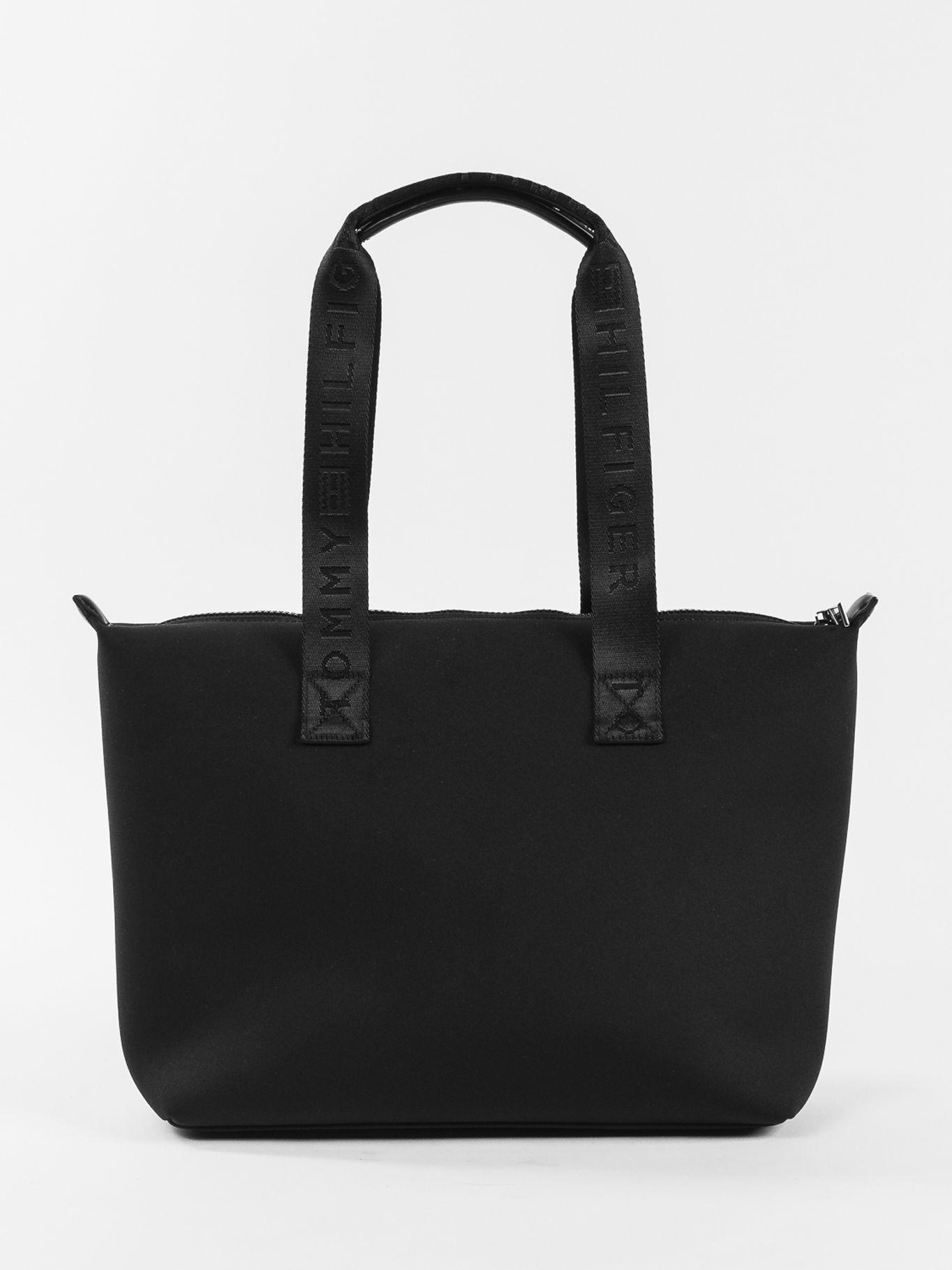 Bolso Tote Essential Con Logo Negro Tommy Hilfiger-1