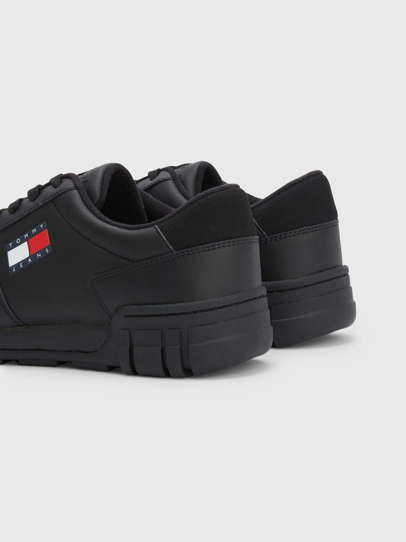 Zapatillas Retro De Cuero
 Negro Tommy Hilfiger-1