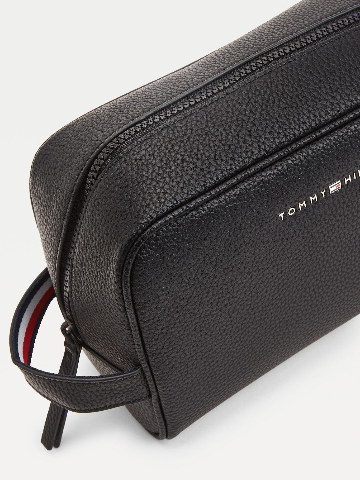 Neceser Essential Negro Tommy Hilfiger A2-3