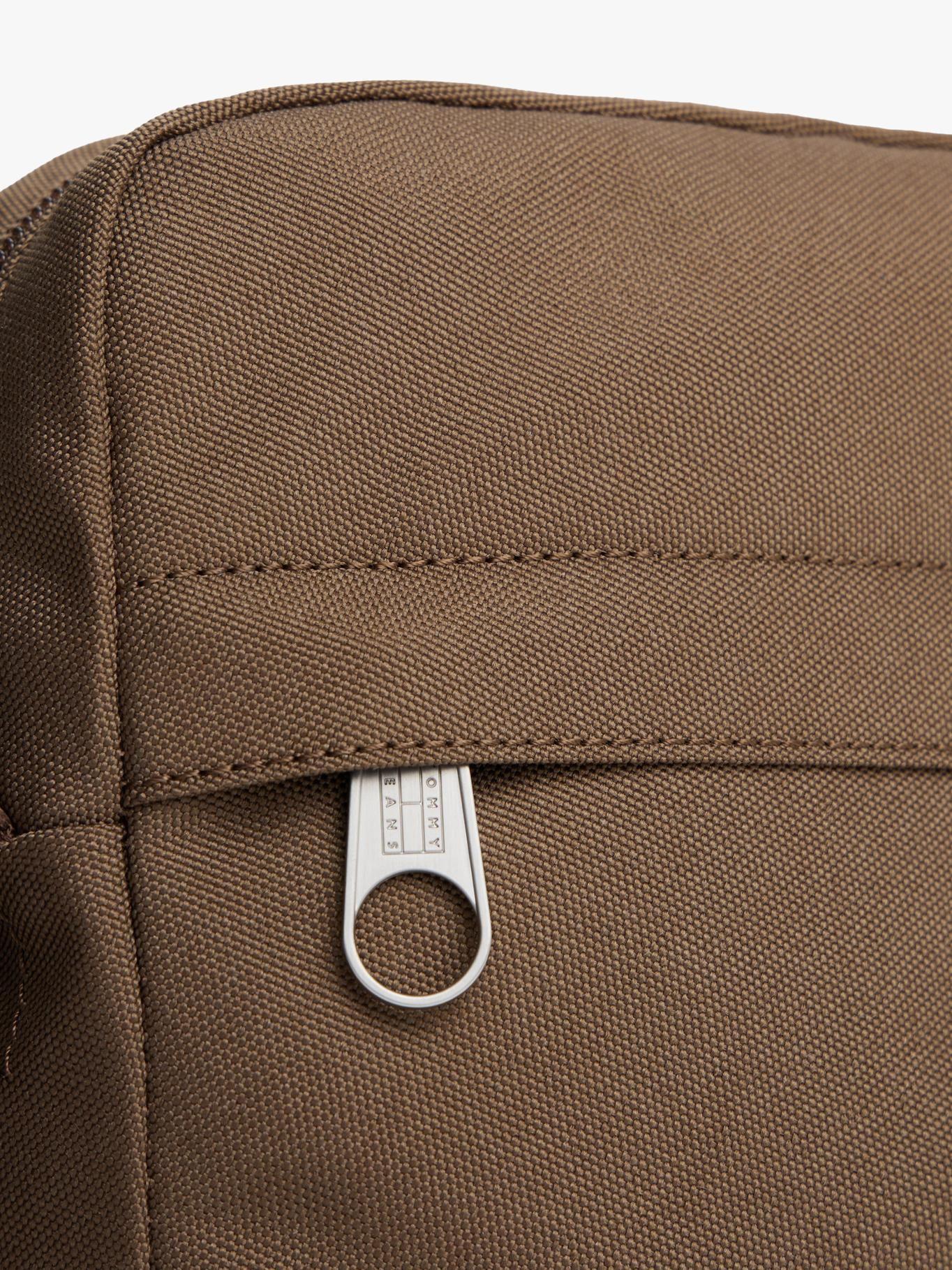 Bolso Reporter Essential Café Tommy Jeans-4