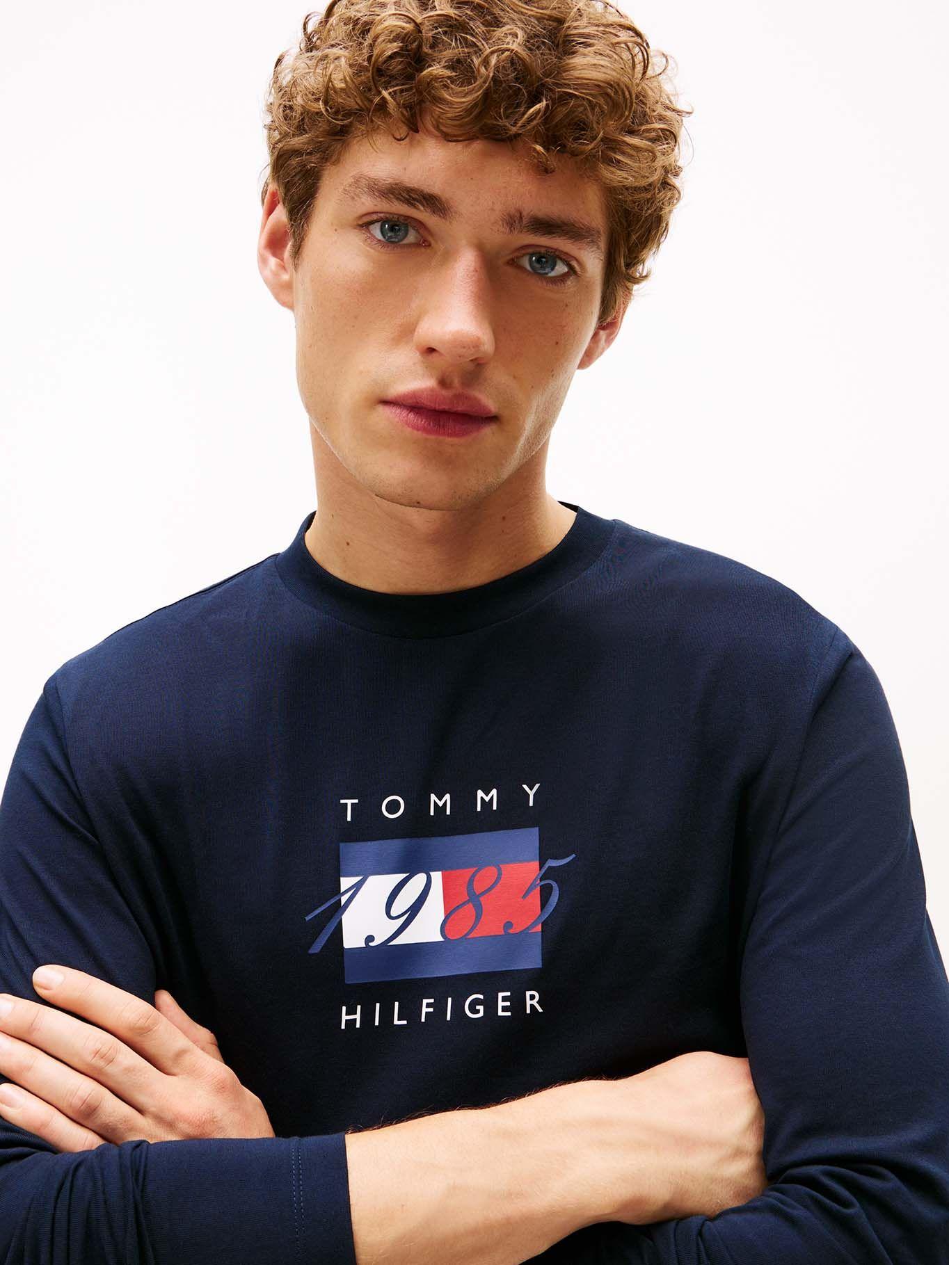 Polera Linear Flag Graphic Logo Azul Tommy Hilfiger-3