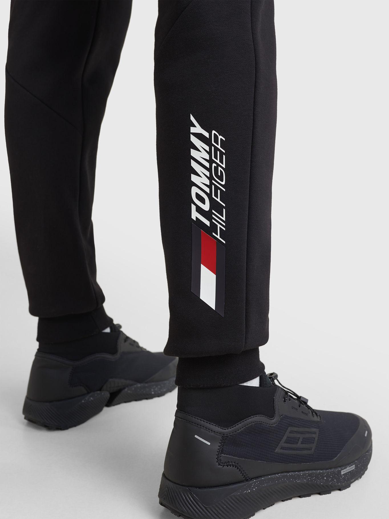 Joggers Essentials Con Logo Negro Tommy Hilfiger-3