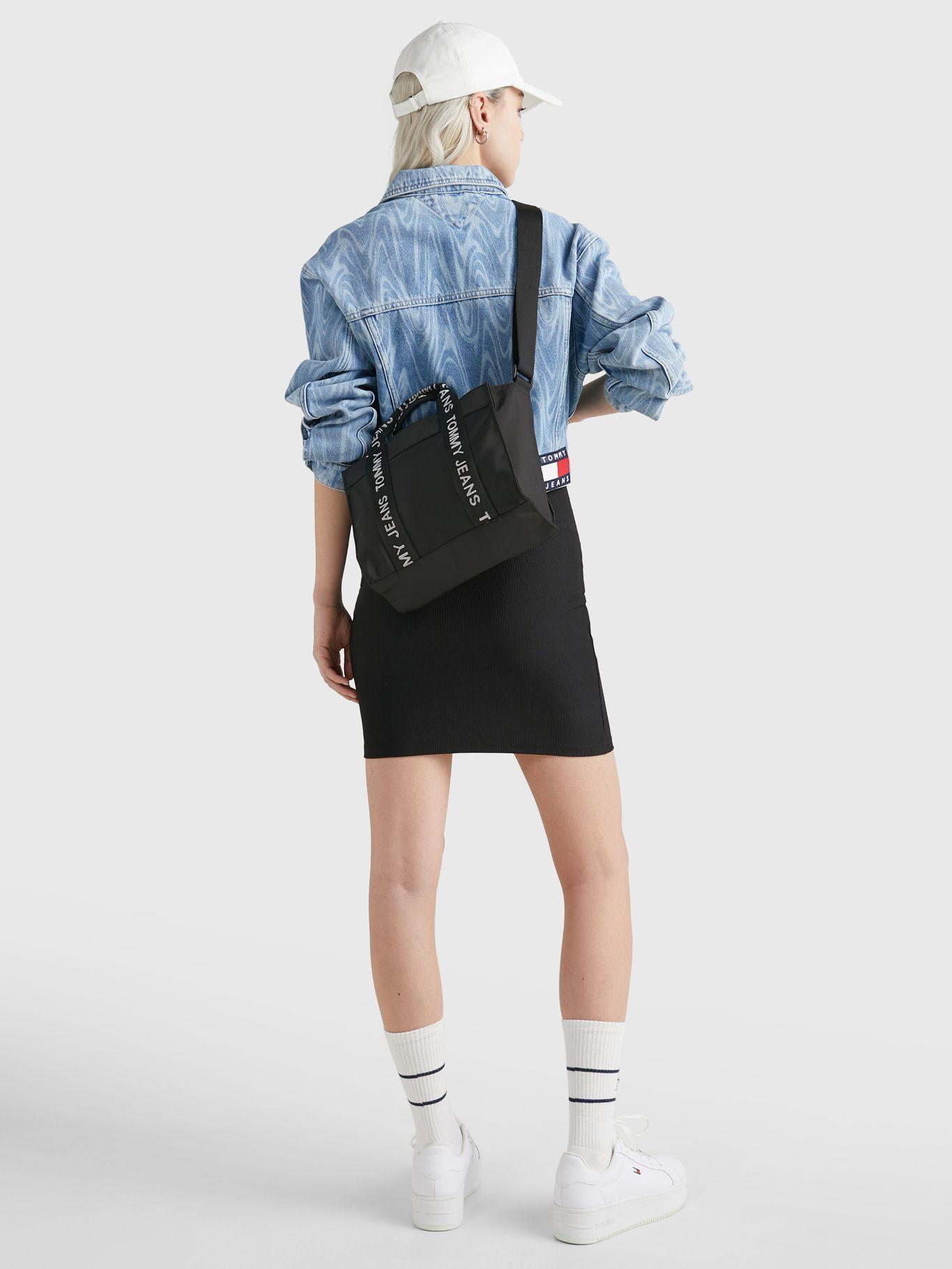 Mini Tote Essential Con Logo Negro Tommy Hilfiger-1