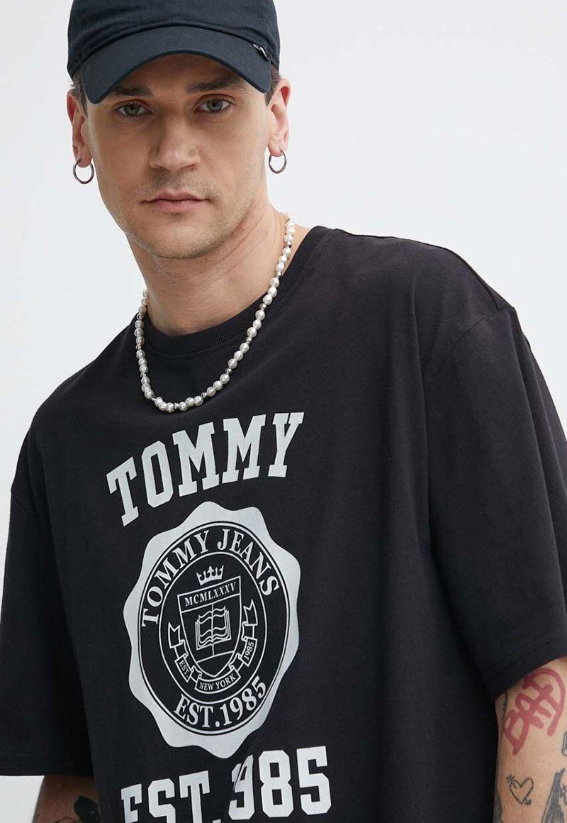 Polera Oversize Crest Varsity Negro Tommy Jeans-3