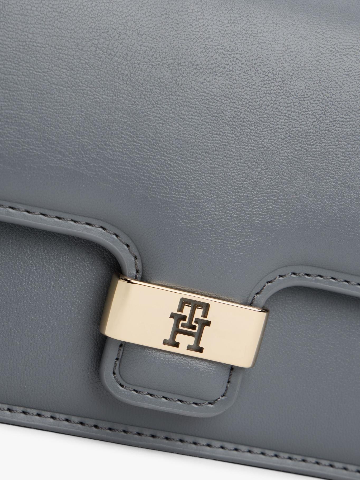 Cartera Heritage Con Monograma Th Tommy Hilfiger Gris-3