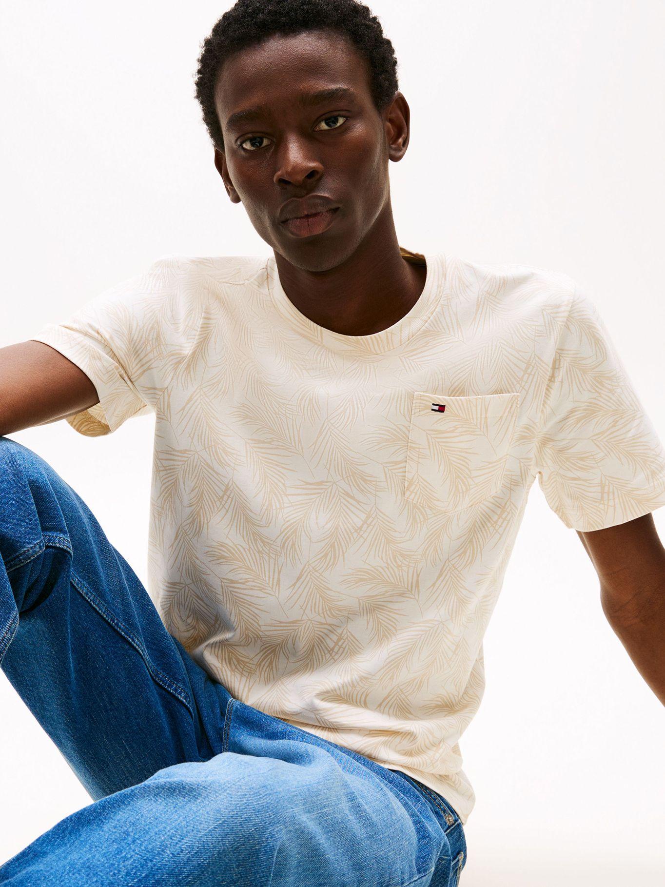 Polera Bolsillo Y Print Hojas Beige 0K4 Tommy Hilfiger-3