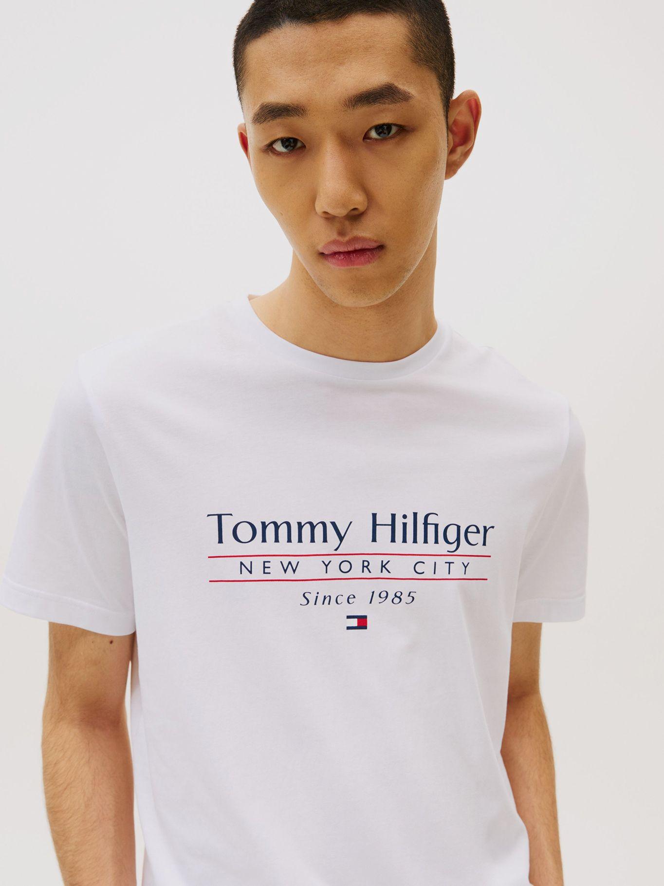 Polera Center Stack Logo Blanco Tommy Hilfiger-3