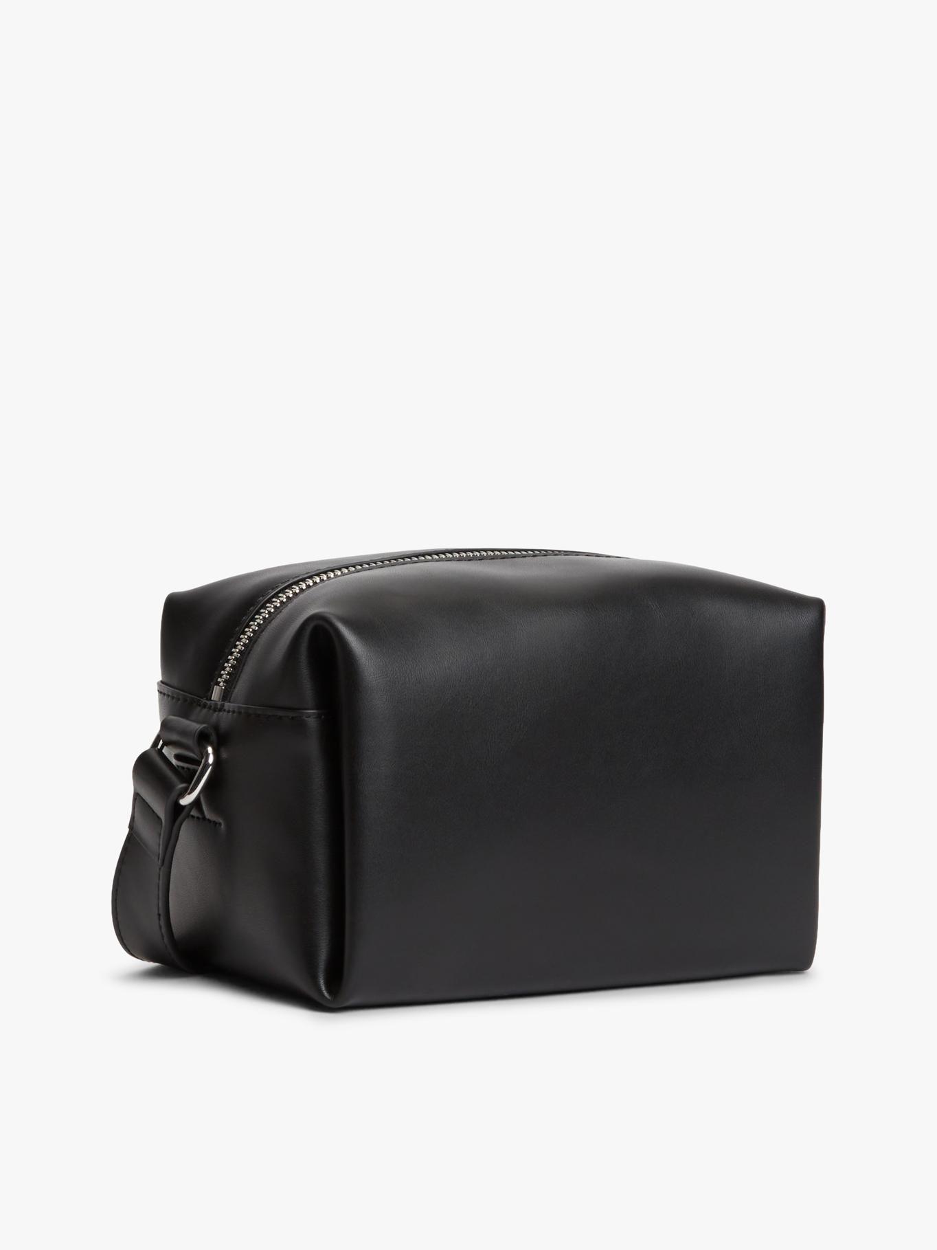 Cartera City Charm Con Logo-2