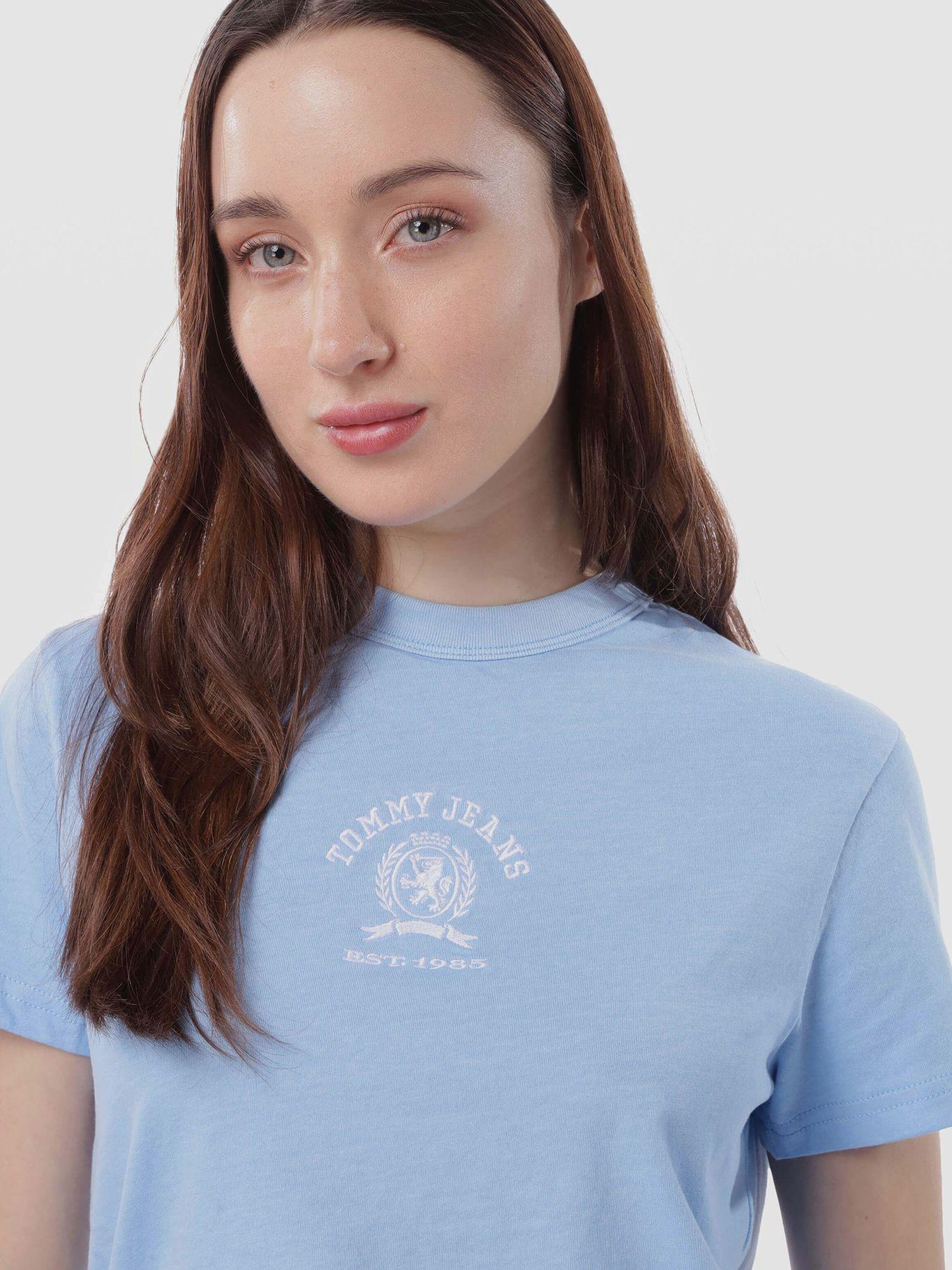 Polera Varsity Crest Logo Celeste Tommy Jeans-3