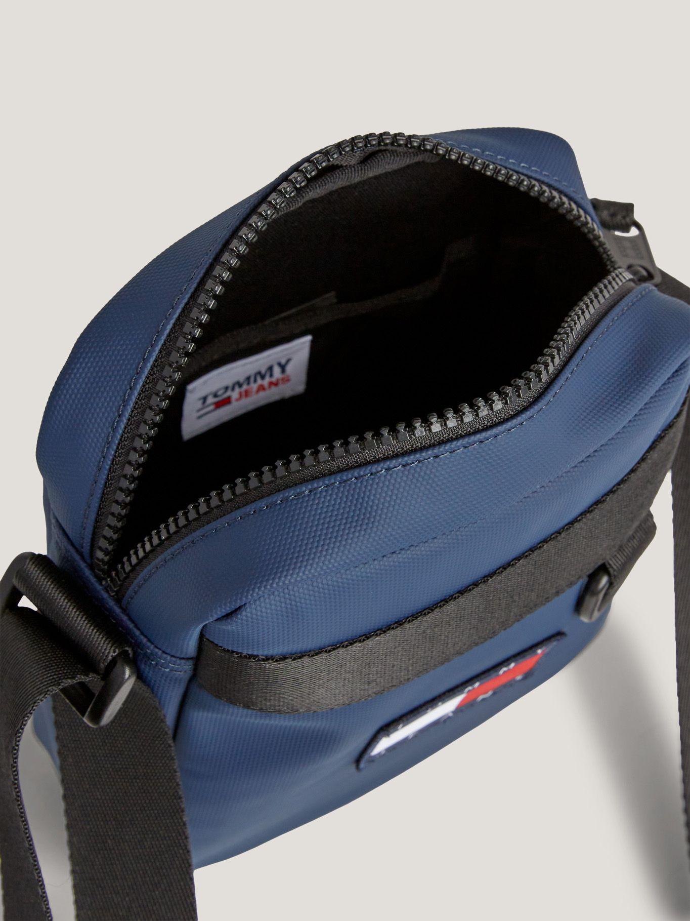 Bolso Reporter Elevated Con Parche Azul Tommy Hilfiger-3