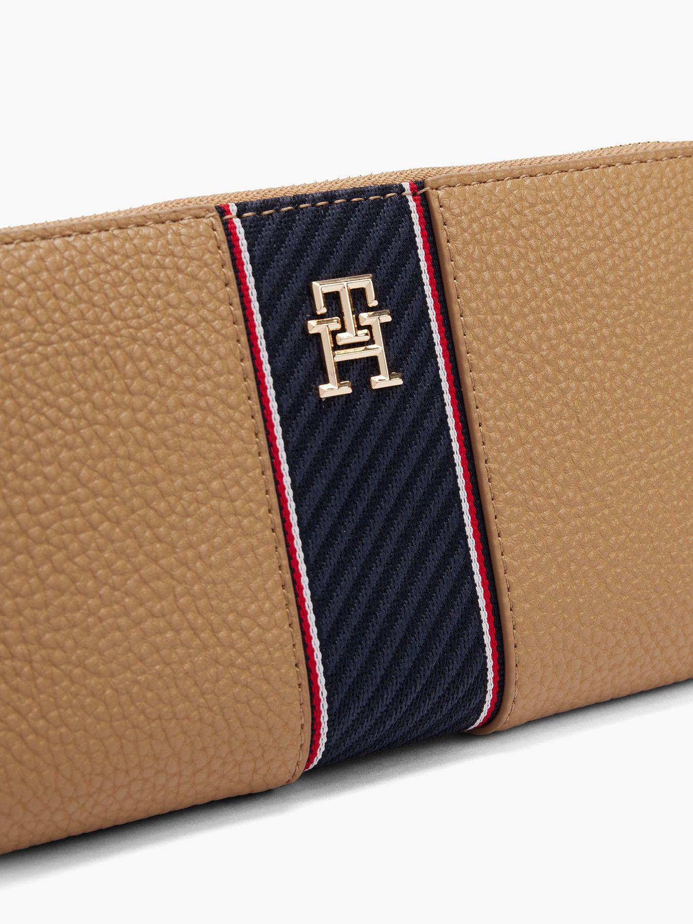 Billetera Legacy Con Acabado Granulado Beige Tommy Hilfiger-3