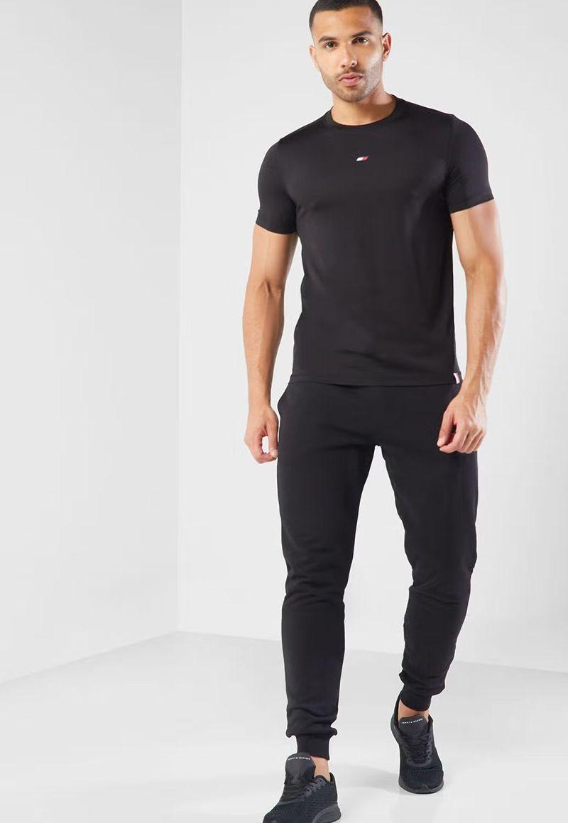 Polera Essential Traing Con Logo Negro Tommy Hilfiger-3
