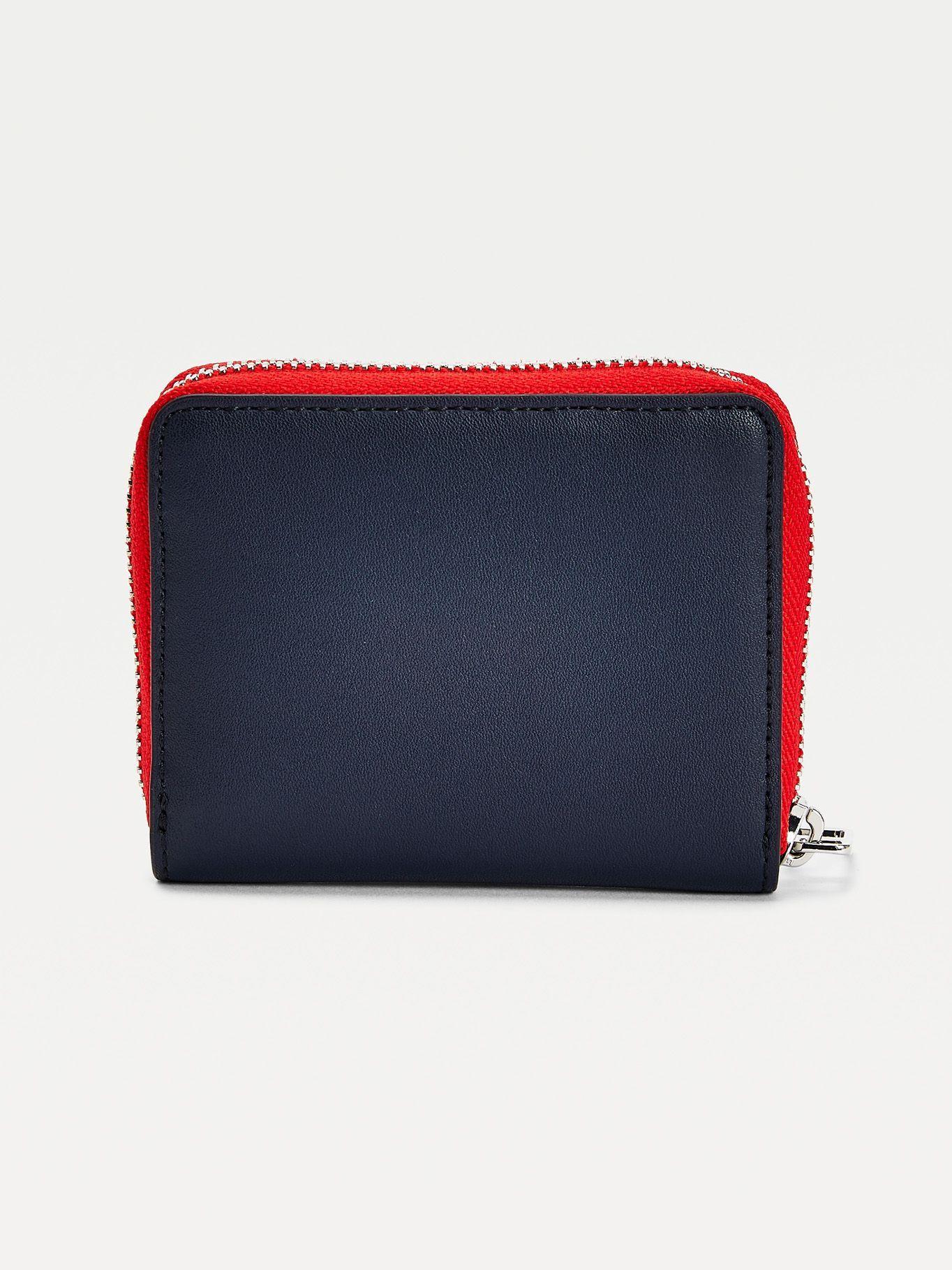 Billetera Essential Small Azul Tommy Hilfiger F2-1