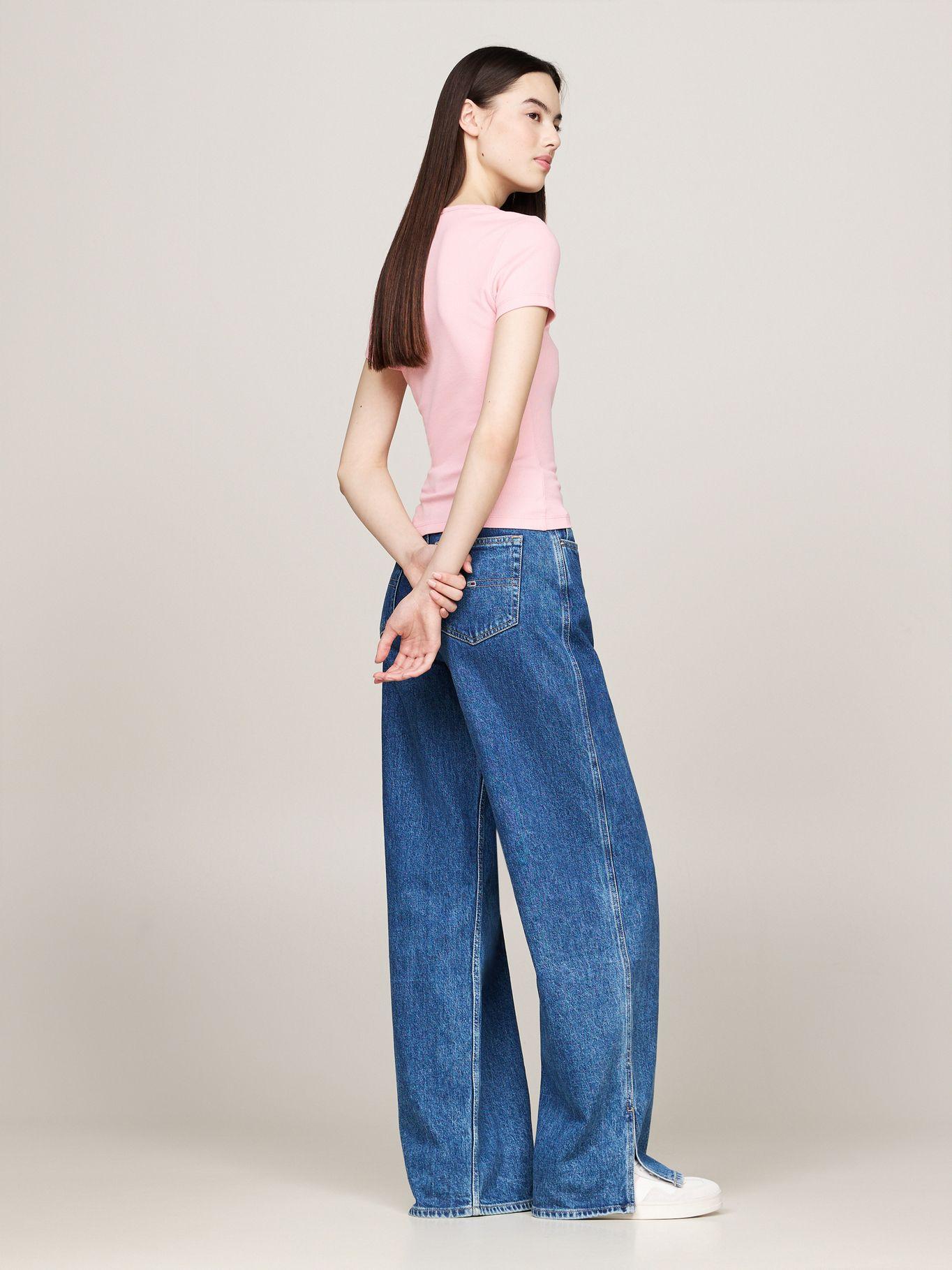 Polera Slim Fit Con Parche Rosado THA Tommy Jeans-2