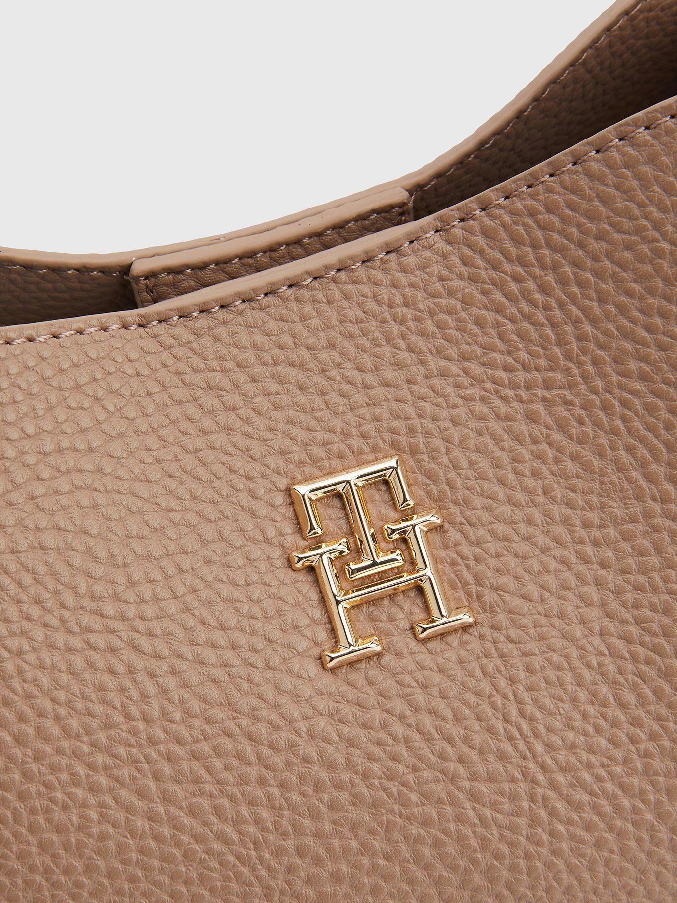Cartera Crossover Emblem Beige Tommy Hilfiger-2