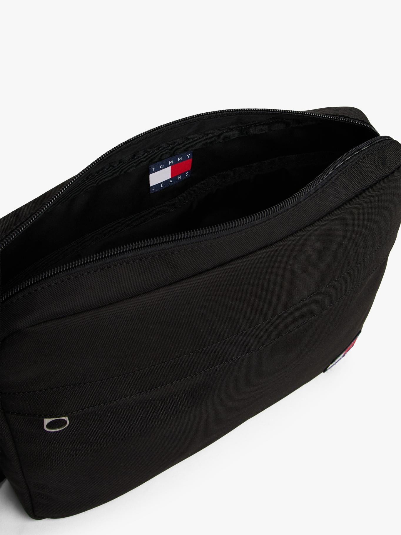 Maletín Essential Con Correa Tommy Jeans Negro-4