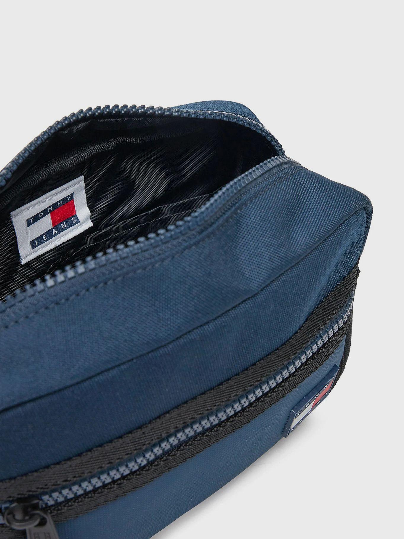 Neceser Essential Con Logo Azul Tommy Hilfiger-2