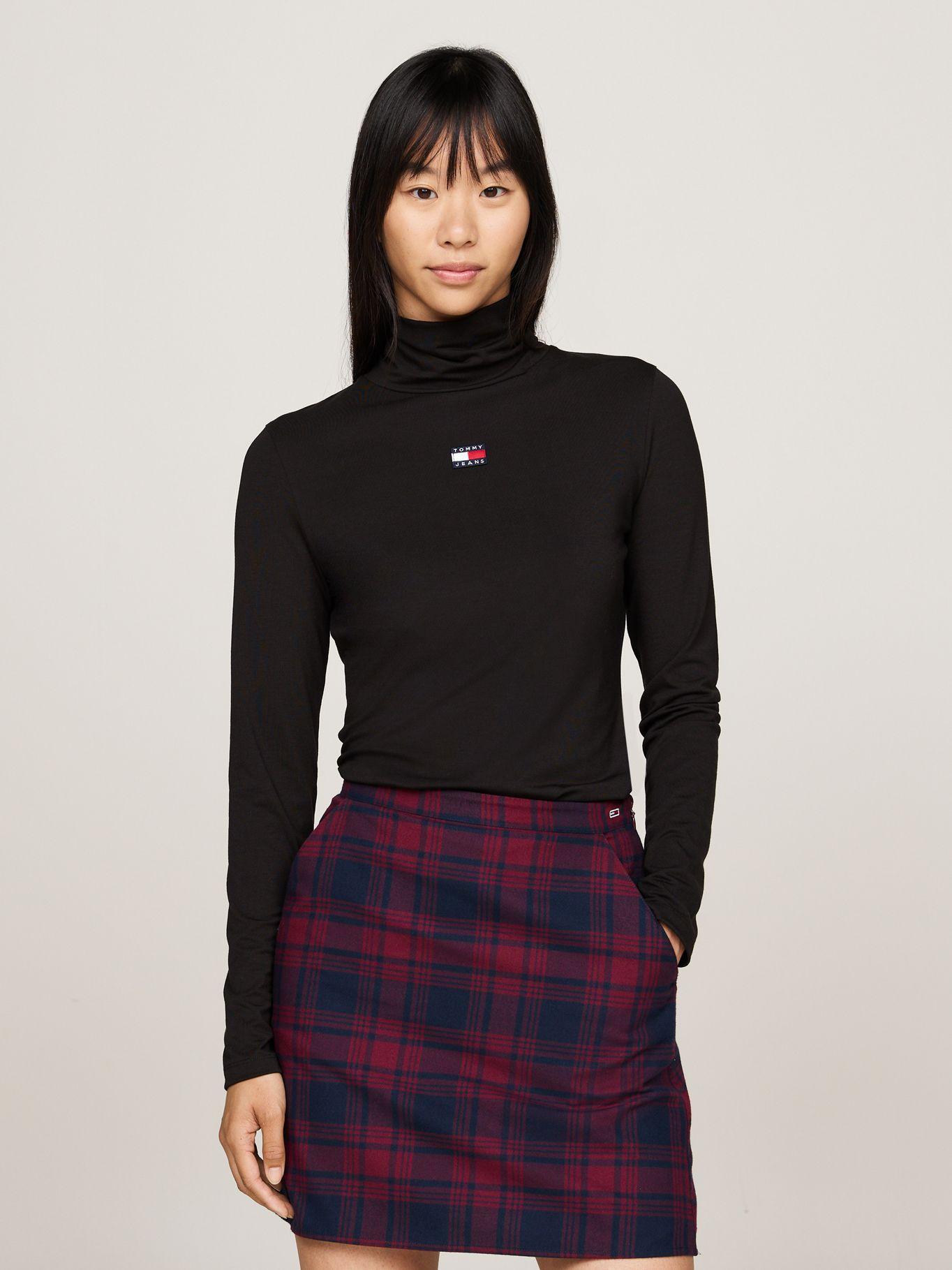Polera Con Cuello Alto Y Logo Negro Tommy Hilfiger-0