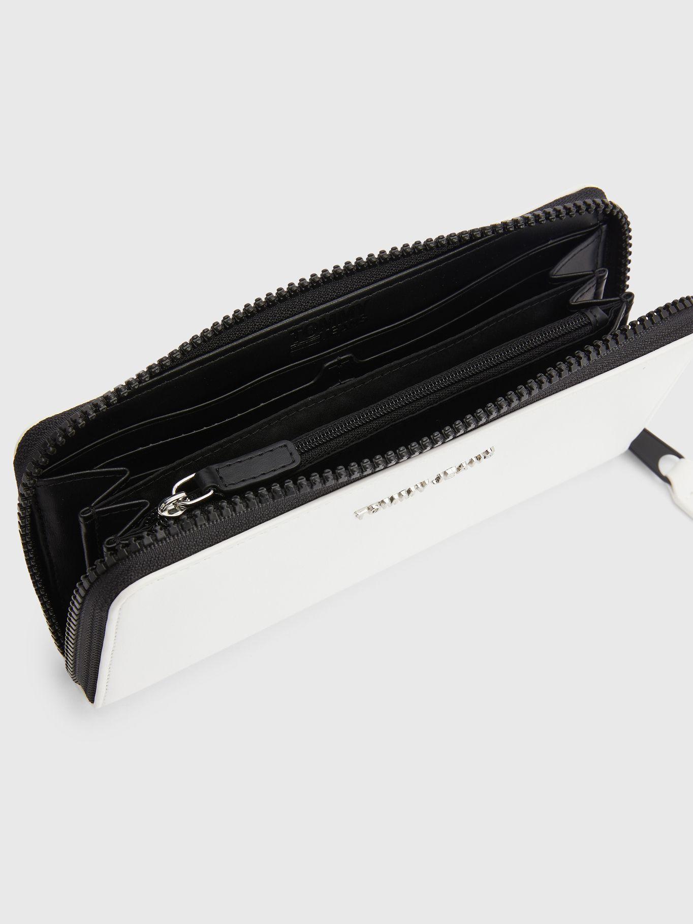 Billetera Femme Essential Blanco Tommy Hilfiger-2