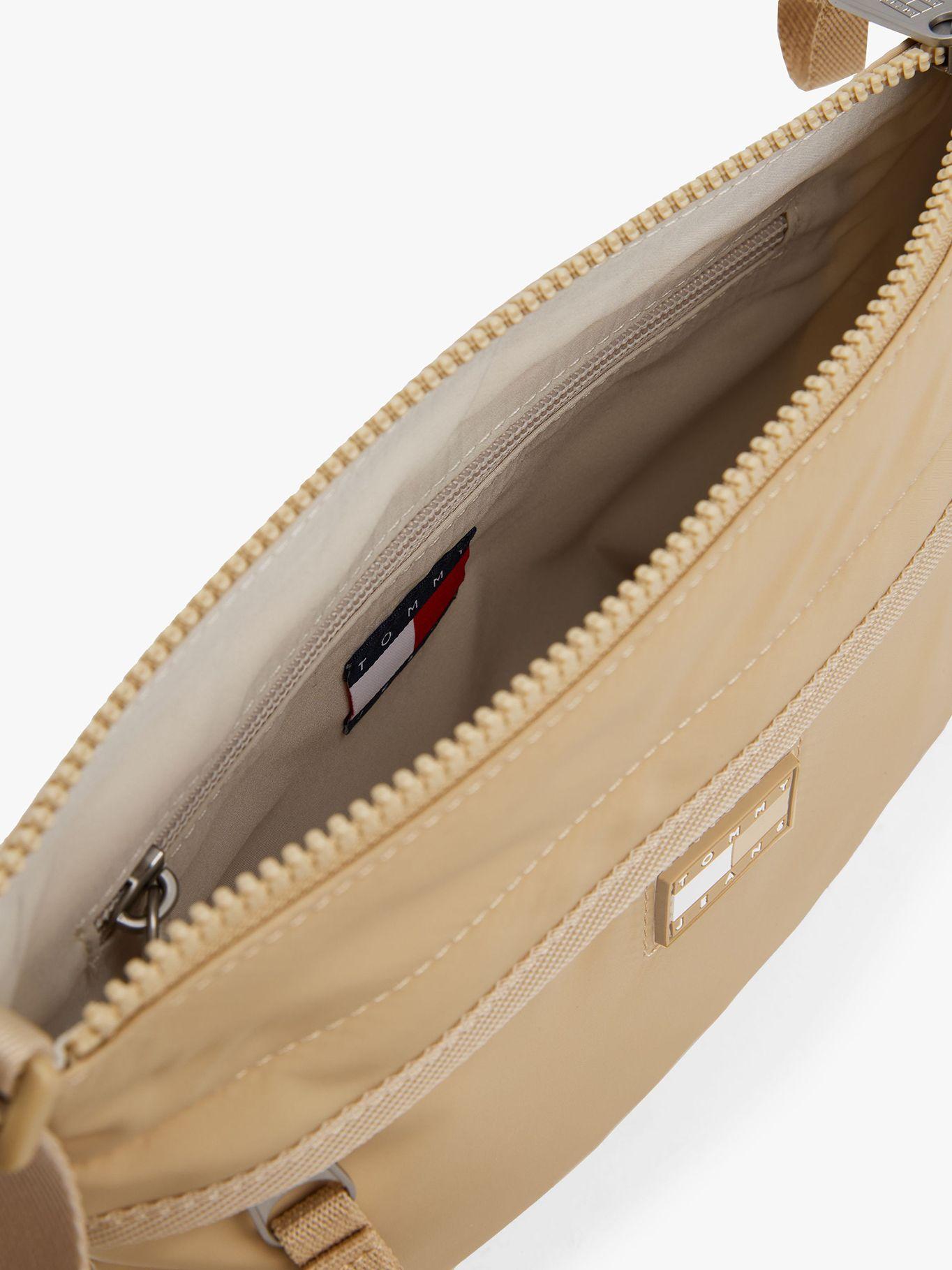 Bolso Urban Con Logo Engomado Beige Tommy Jeans-3