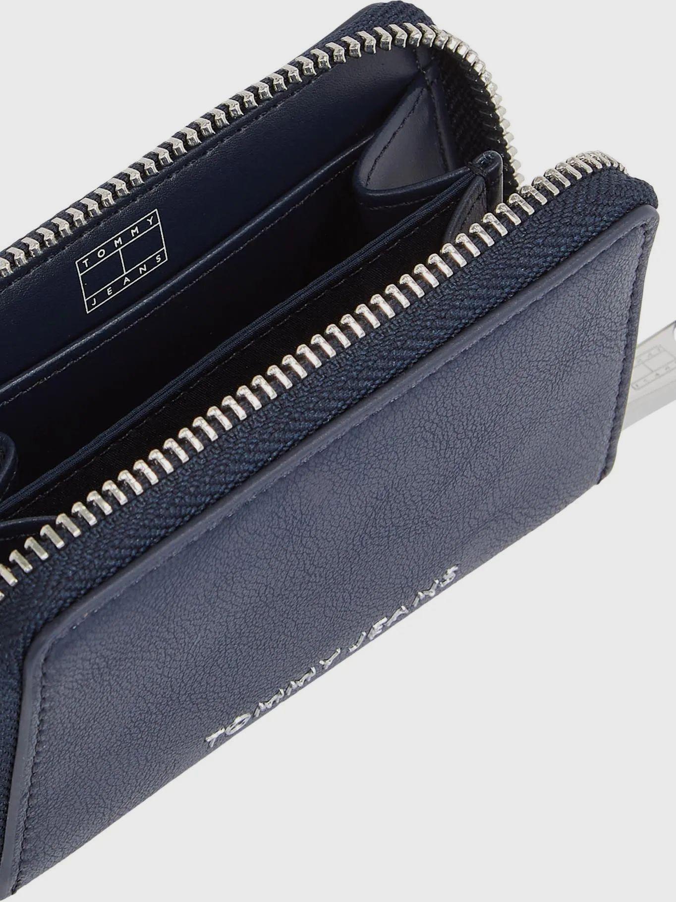 Billetera Essential Logo Metálico Azul Tommy Hilfiger-2