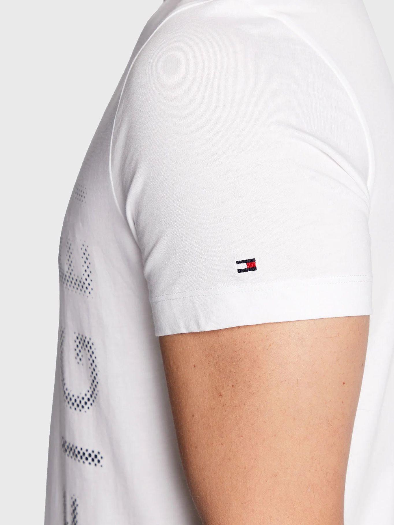 Polera Logo Vertical Degrade Blanco Tommy Hilfiger-3