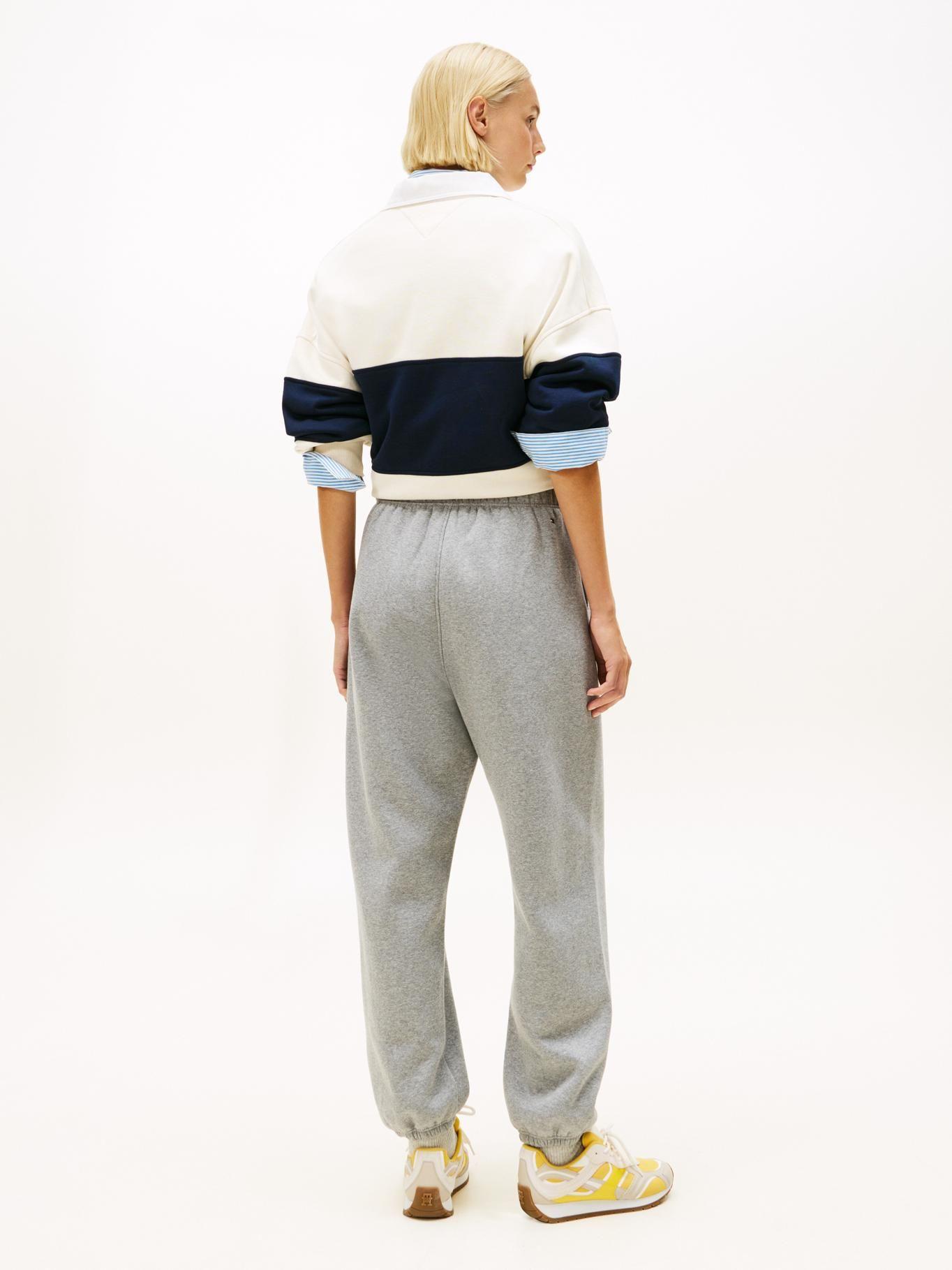 Joggers Varsity Con Logo Gráfico Tommy Hilfiger Gris-2