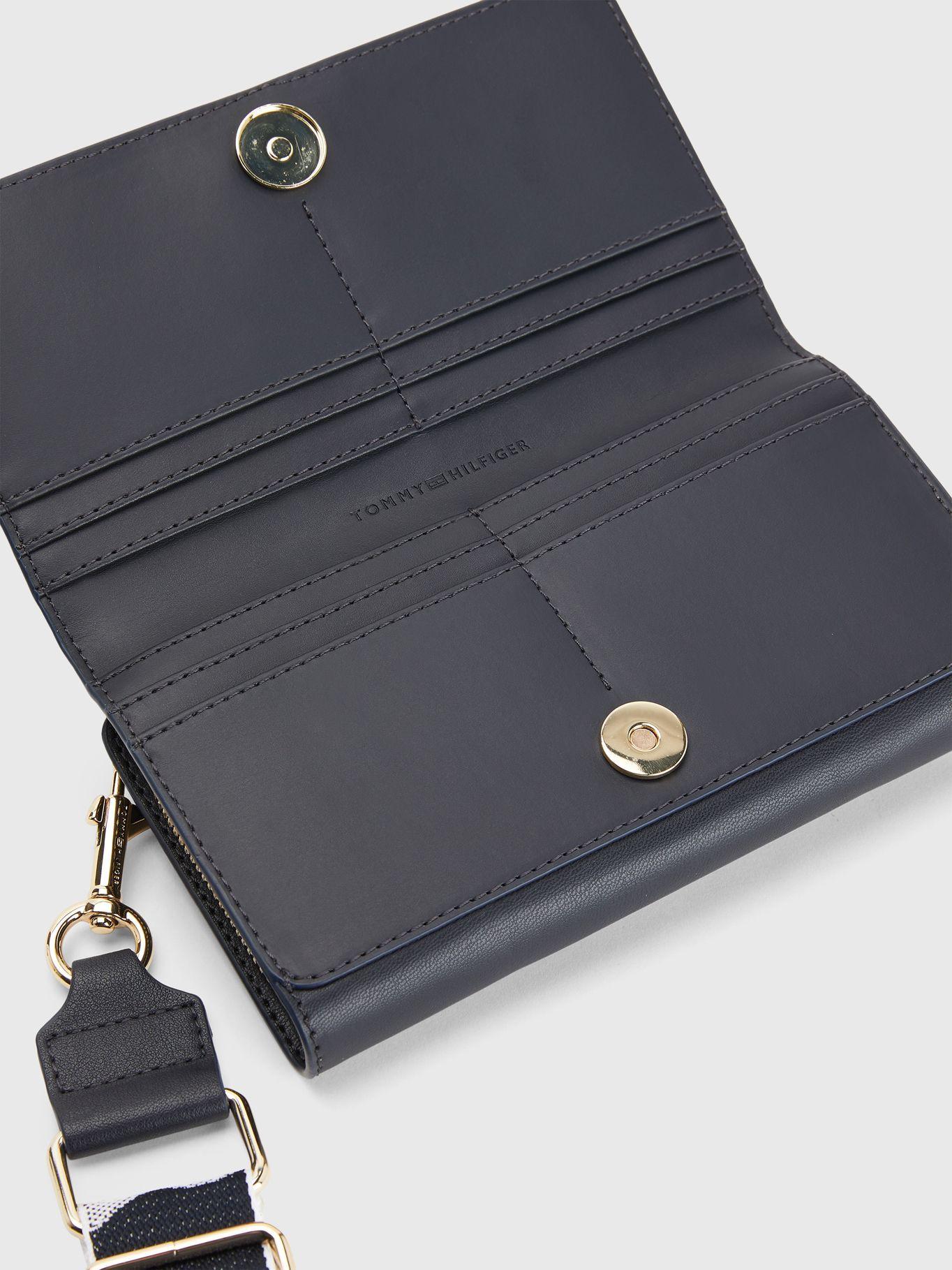 Riñonera Iconic Signature Azul Tommy Hilfiger-3