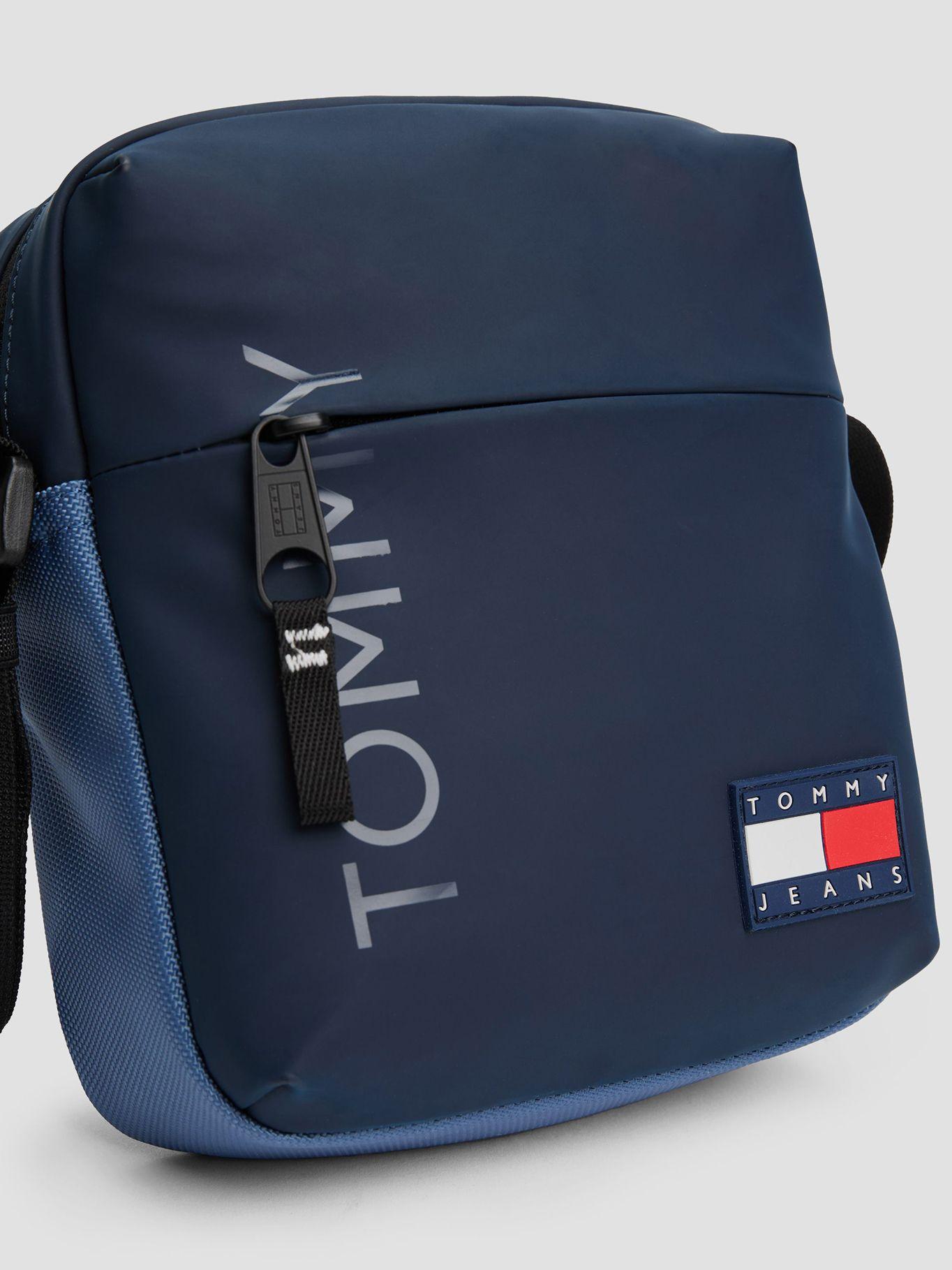Bolso Reporter Essential_Azul Tommy Hilfiger-3