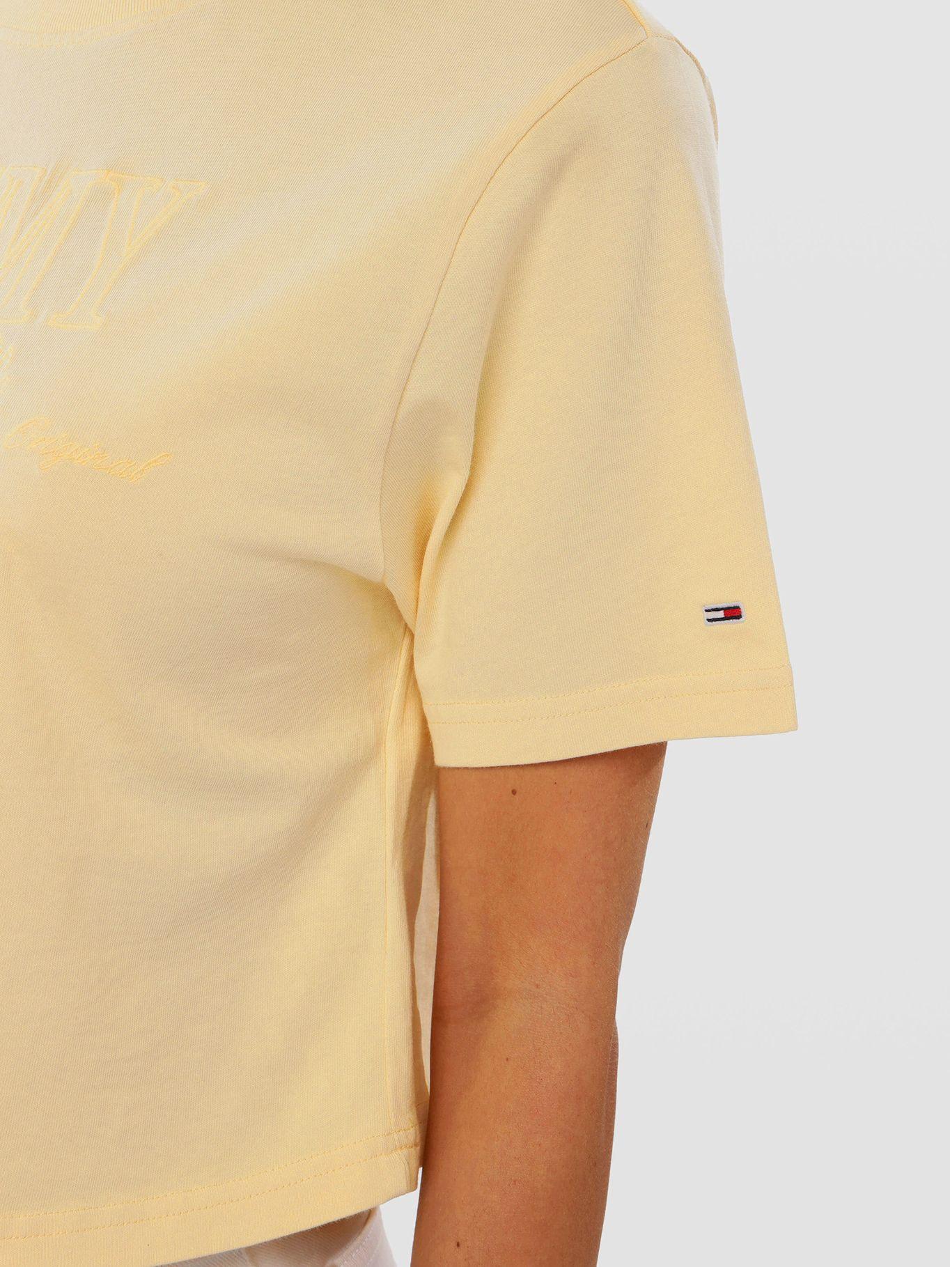 Polera Tonal Crest Logo Amarillo Tommy Jeans-4