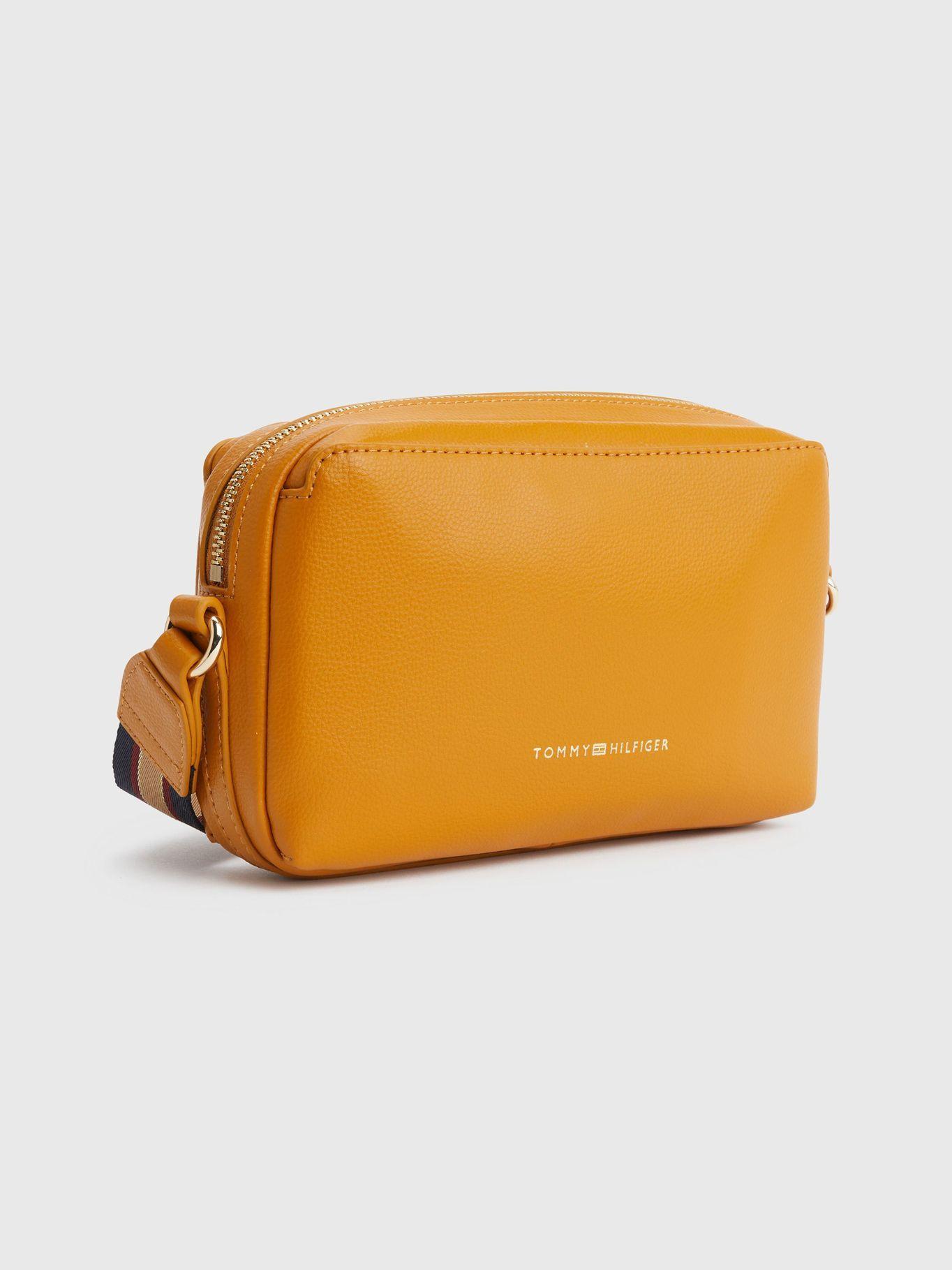 Cartera Bandolera Monogram Amarillo Tommy Hilfiger-1