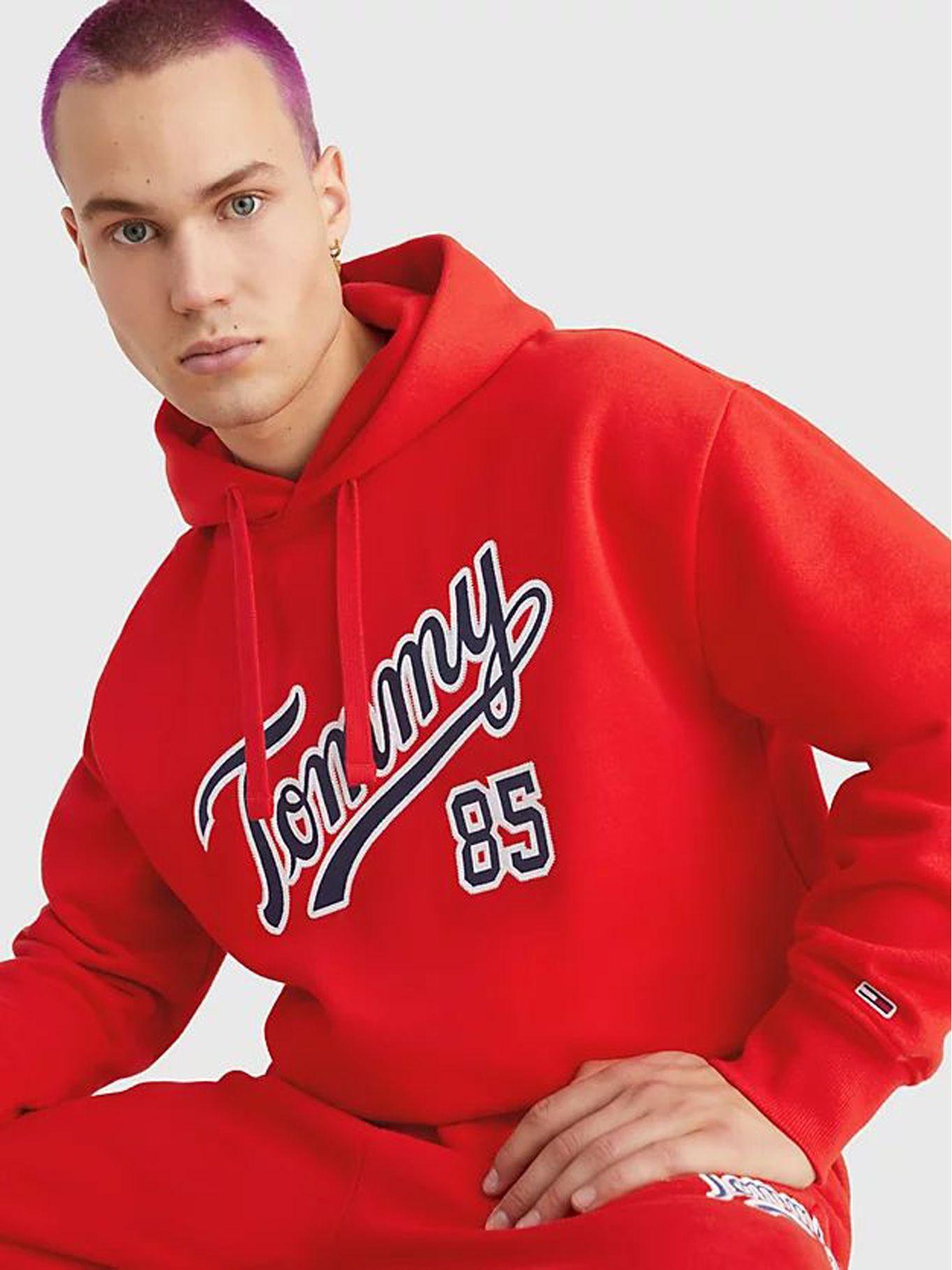 Polerón Hoodie College 85 Logo Rojo Tommy Jeans-3