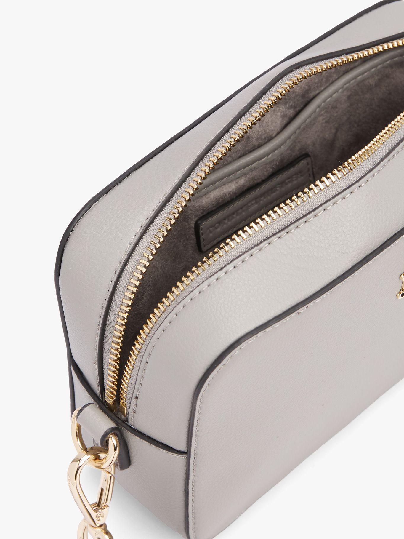 Bandolera Th Soft Logo Gris Tommy Hilfiger-2