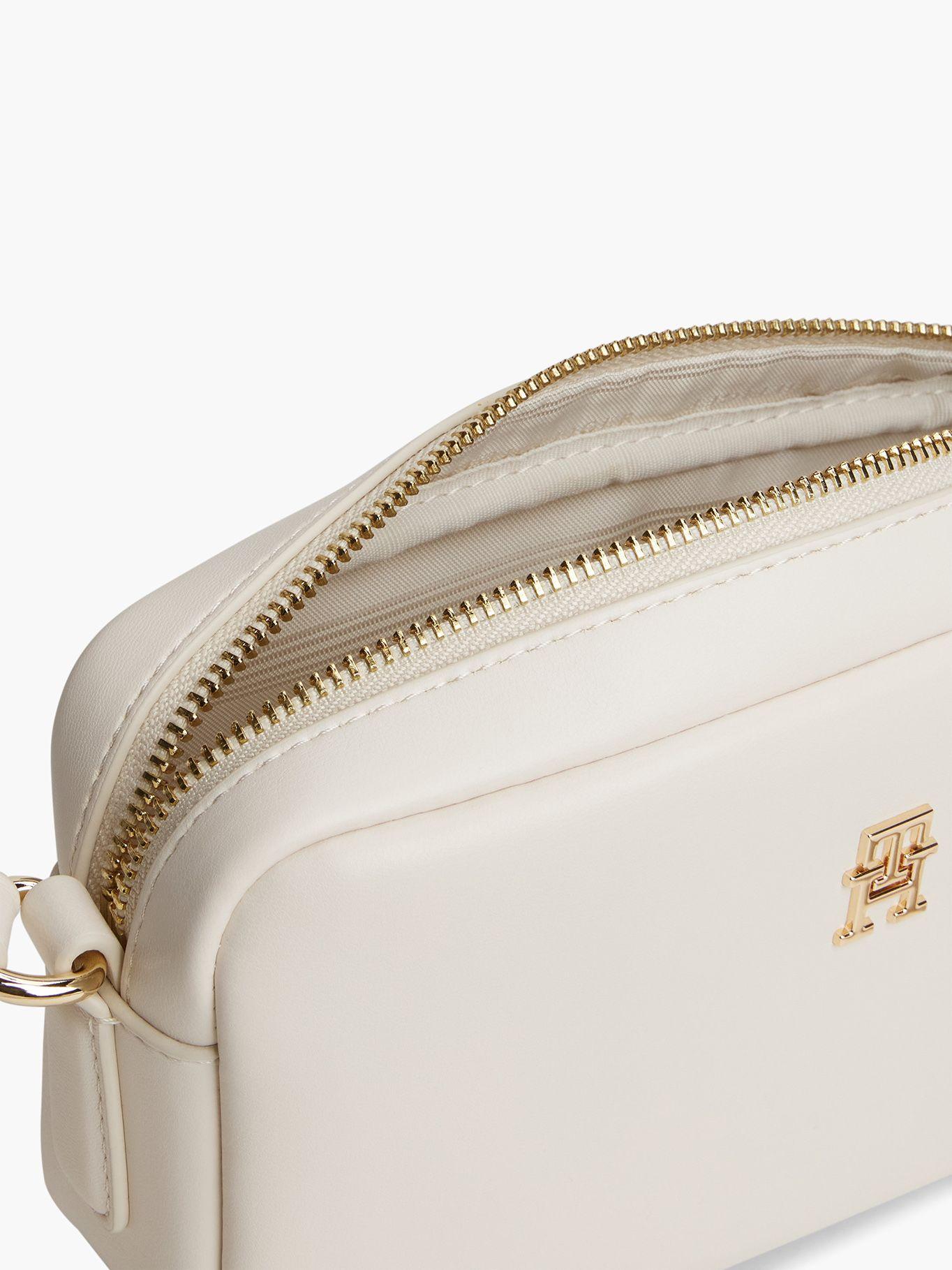 Cartera Essential Con Logo En Bajo Relieve-3