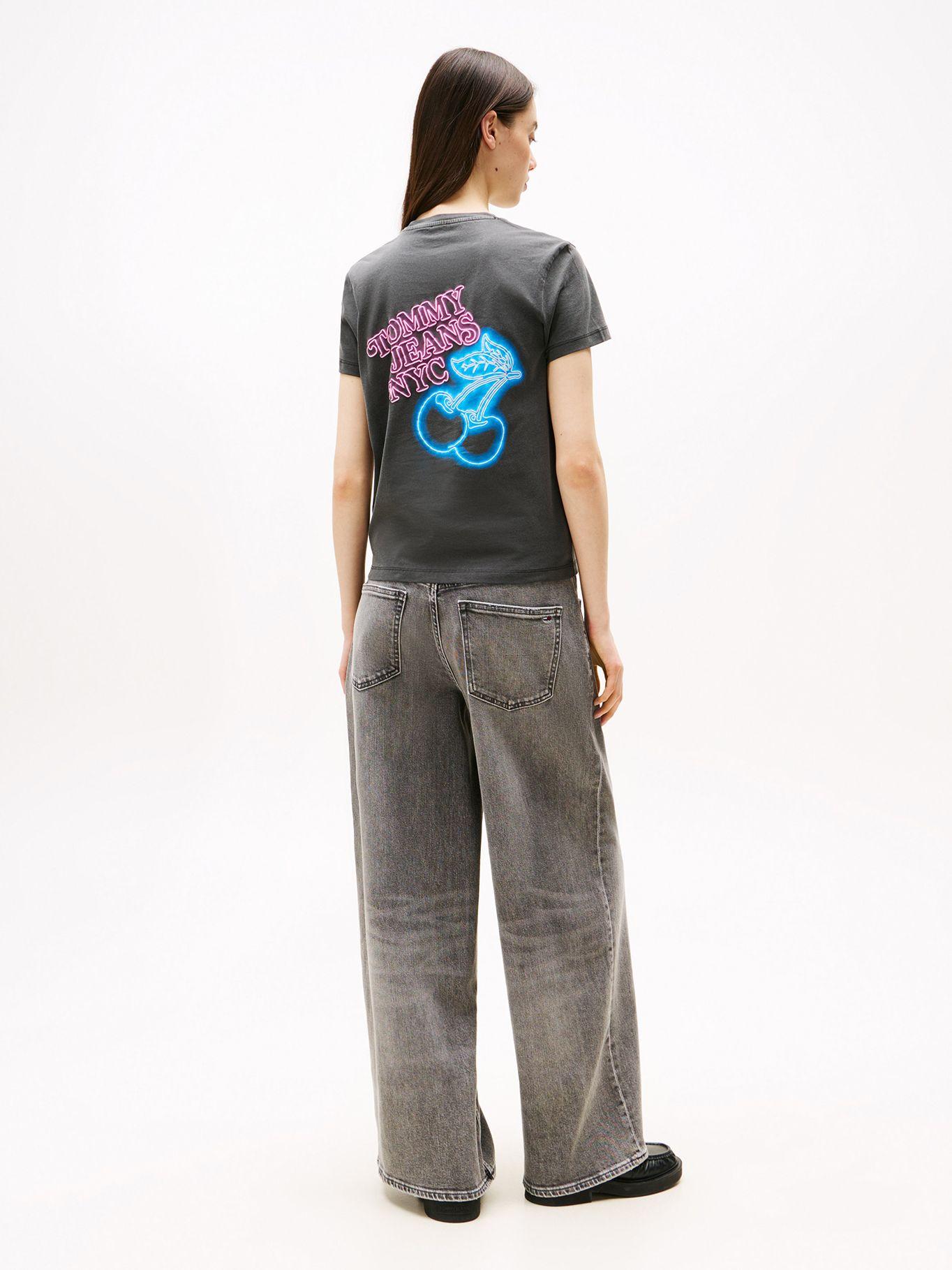 Polera Neon Cherry Logo Negro 0GJ Tommy Jeans-2