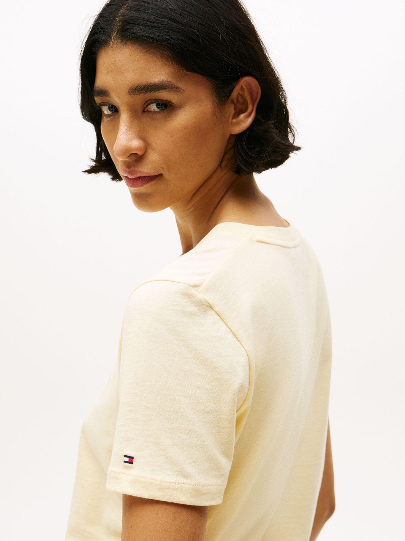 Polera Signature Con Logo Amarillo ZGB Tommy Hilfiger-3