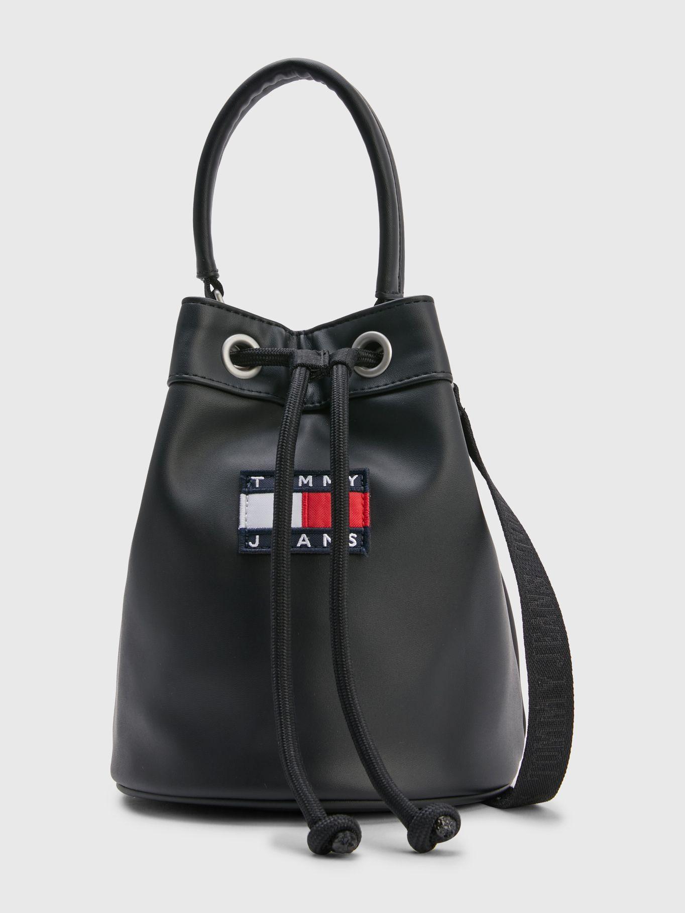 Cartera Bucket Heritage Con Logo Negro Tommy Hilfiger-0