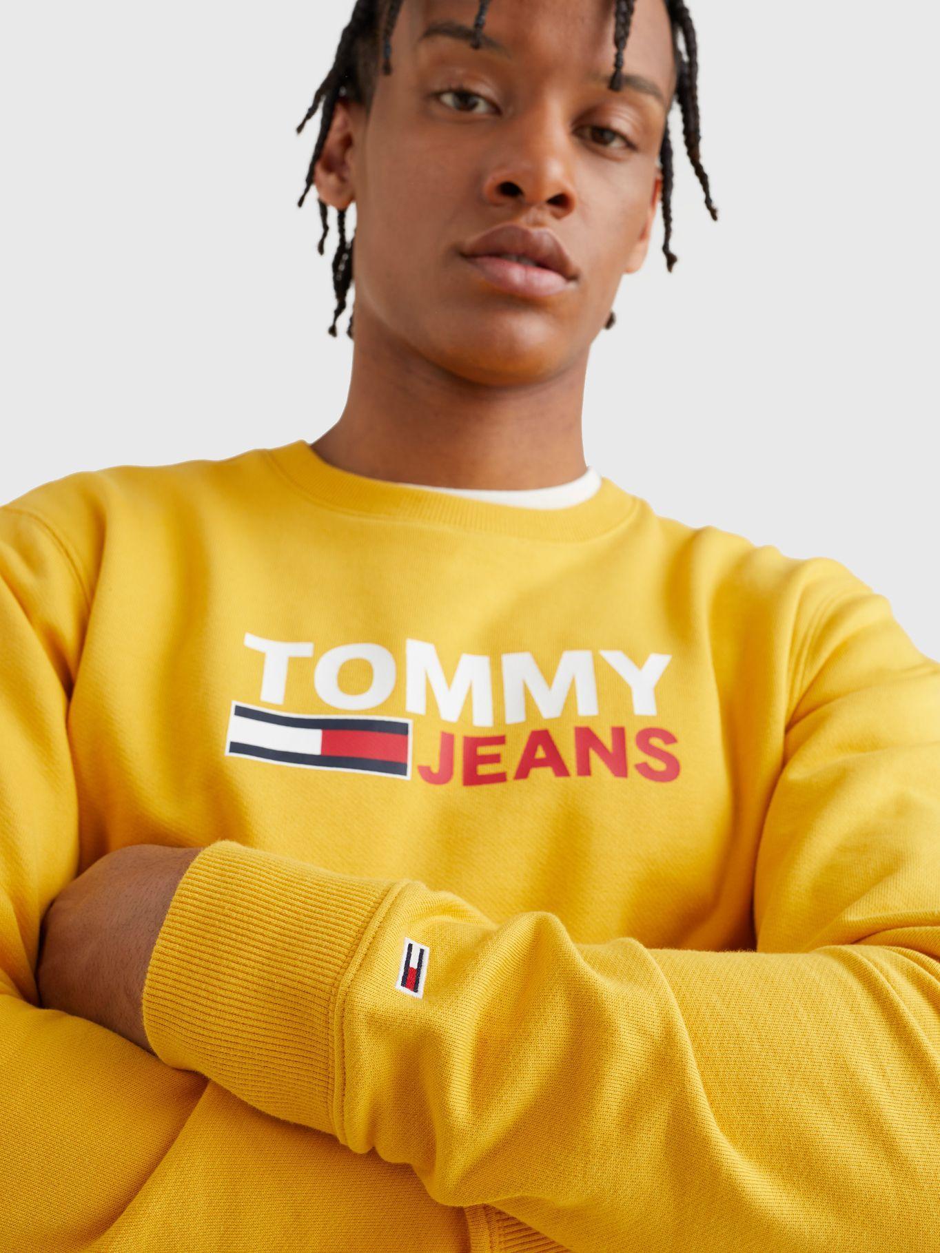 Polerón Corporate Logo Amarillo Tommy Jeans MY2-2