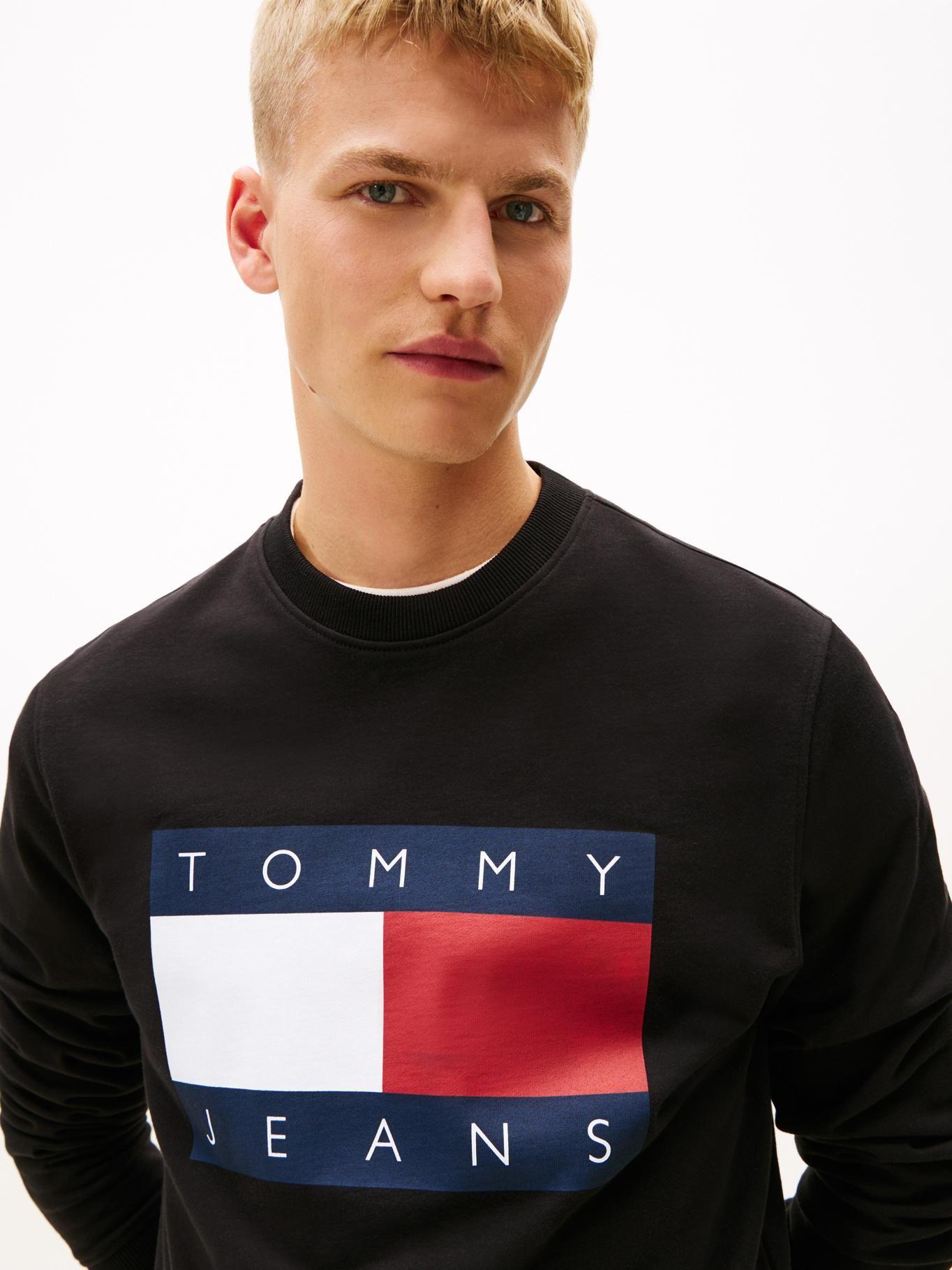 Polerón Con Bandera Estampada Tommy Jeans Negro-3