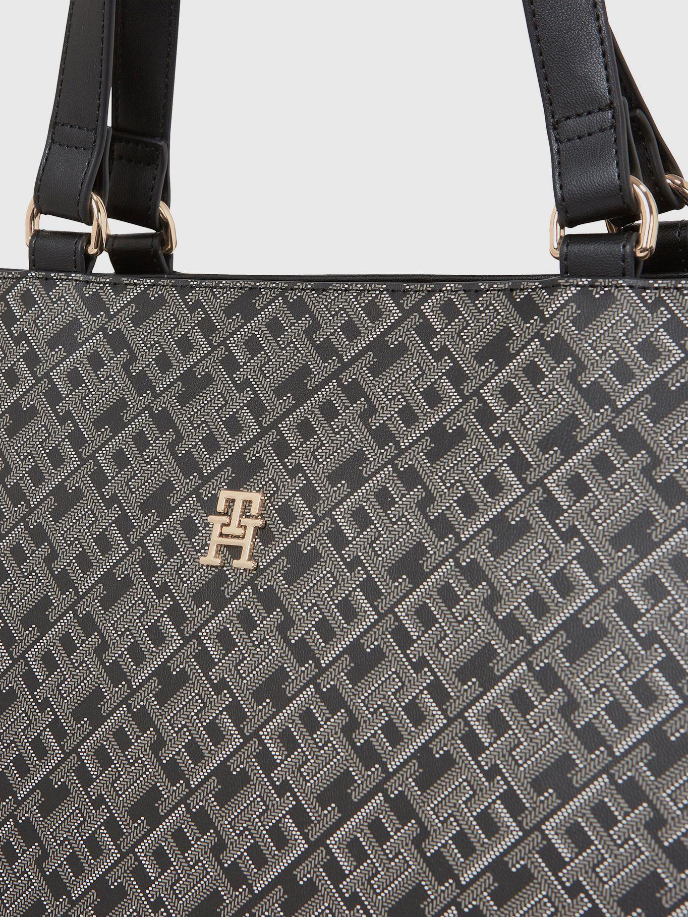 Tote Con Estampado Monogram Negro Tommy Hilfiger-3