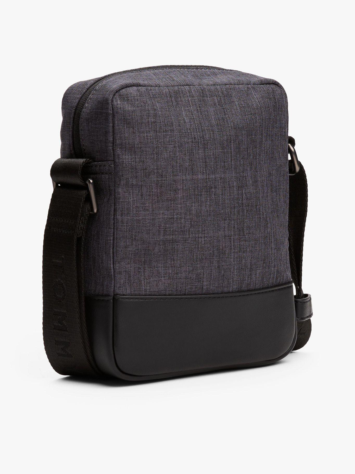 Bolso Mini Reporter Con Logo Negro Tommy Hilfiger-2