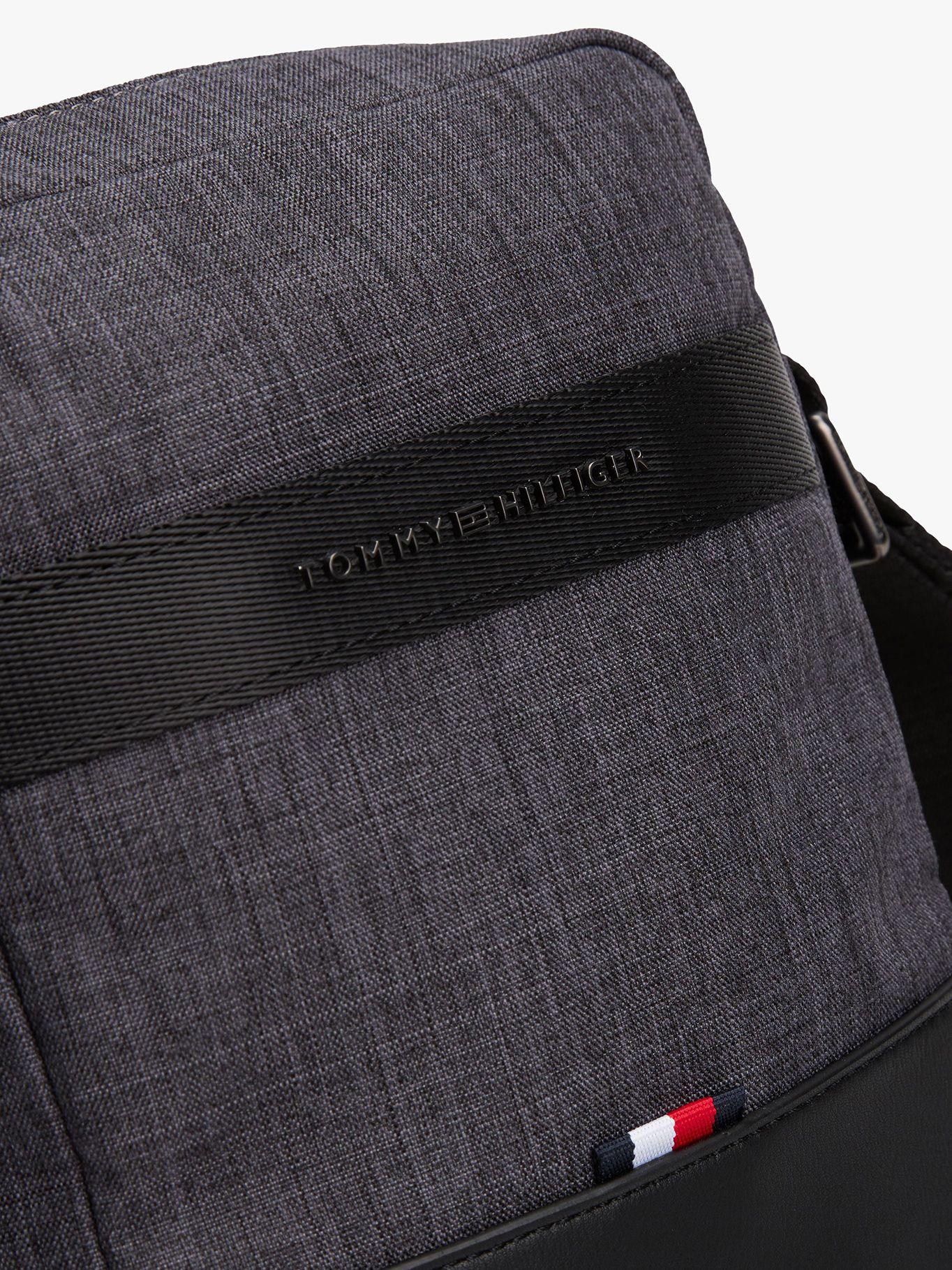 Bolso Mini Reporter Con Logo Negro Tommy Hilfiger-4