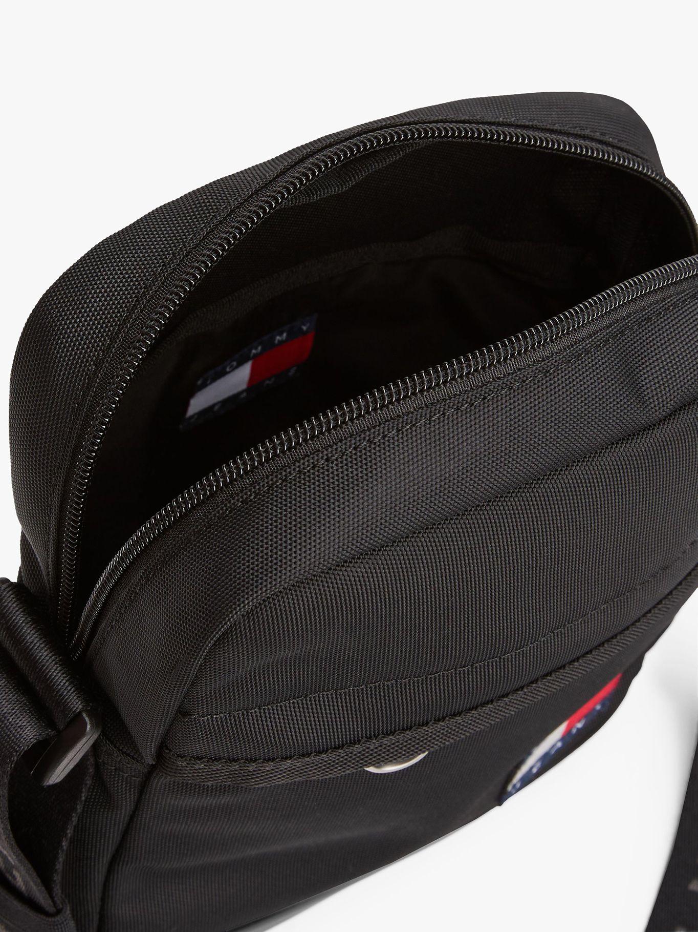 Bolso Daily Reporter Essential Negro Tommy Jeans-3