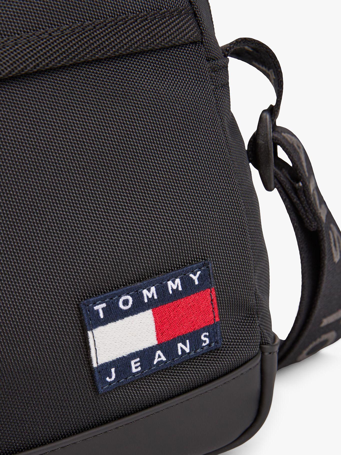 Bolso Daily Reporter Essential Negro Tommy Jeans-4