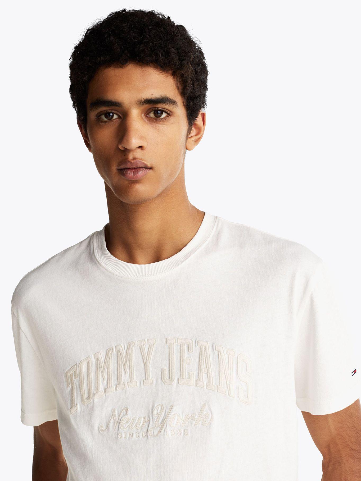 Polera Varsity Con Efecto Lavado Blanco Tommy Jeans-3
