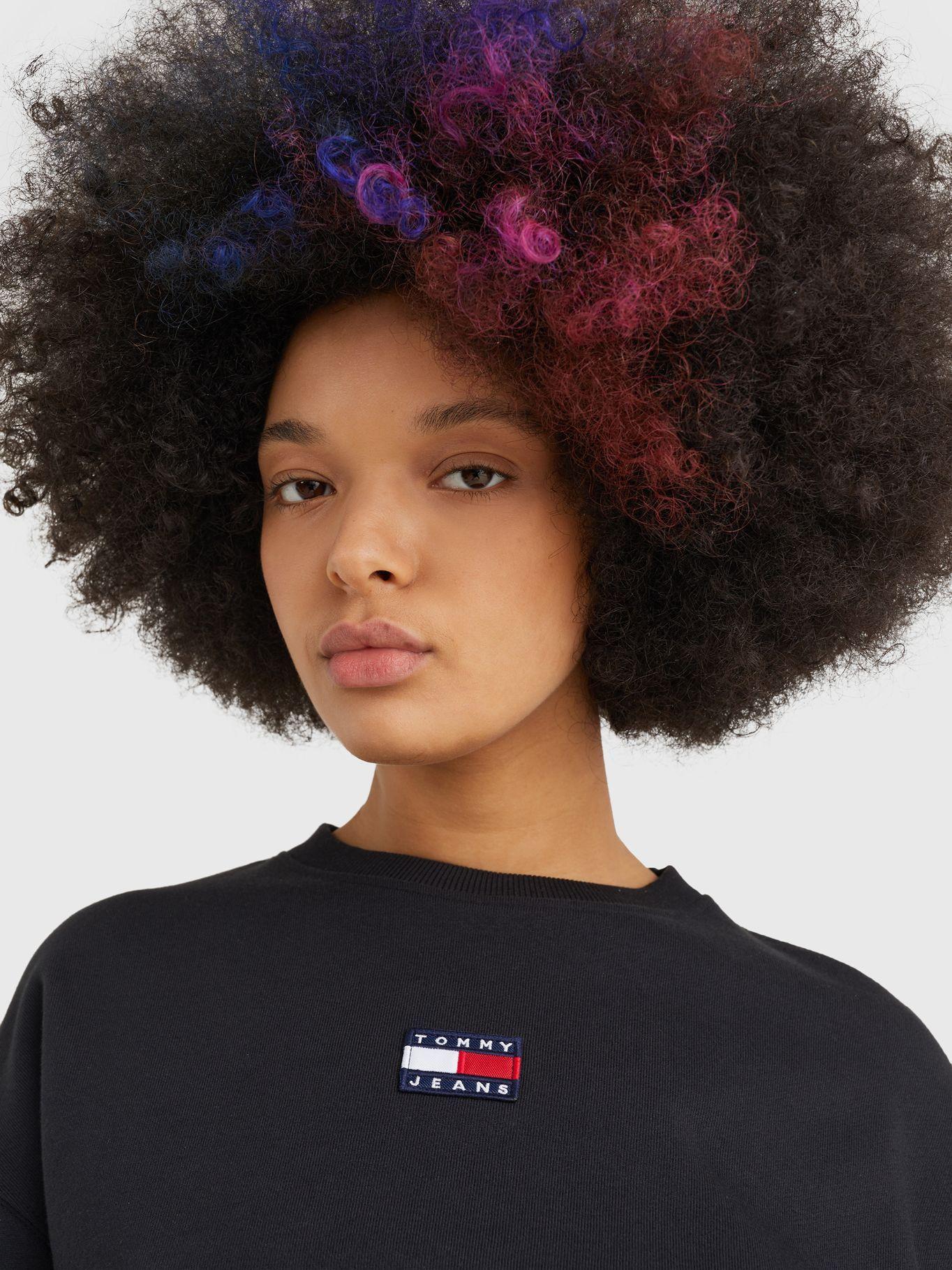 Polerón Cropped Con Parche Negro Tommy Jeans JN2-2